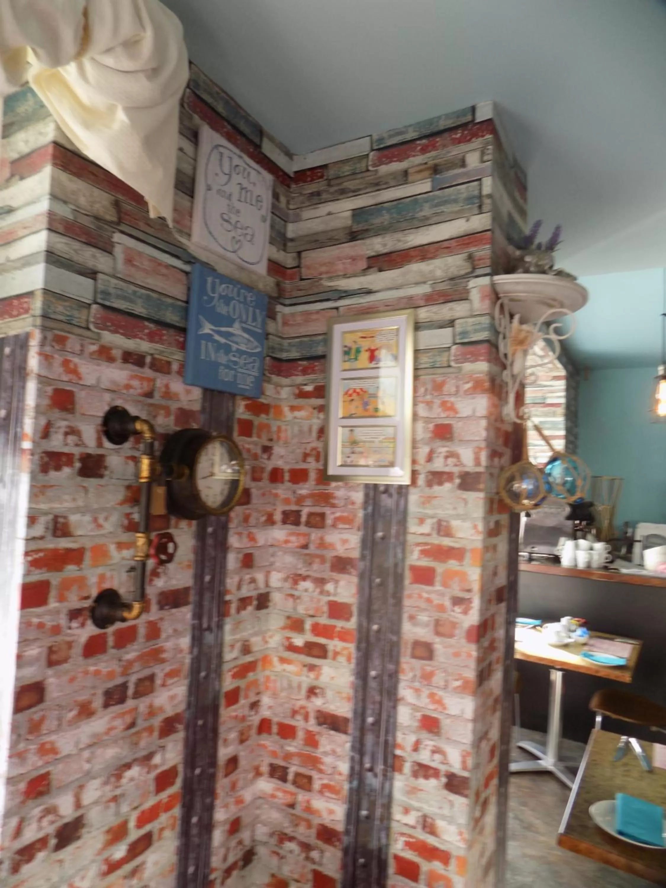 Food and drinks in Tracey's Driftwood