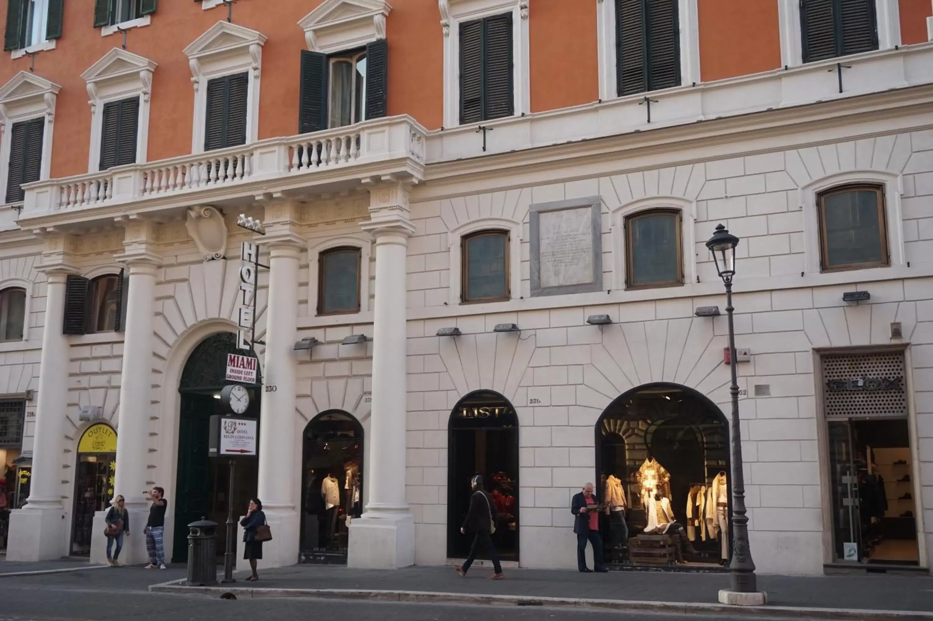 Property building in Hotel Miami Property building in Hotel Miami