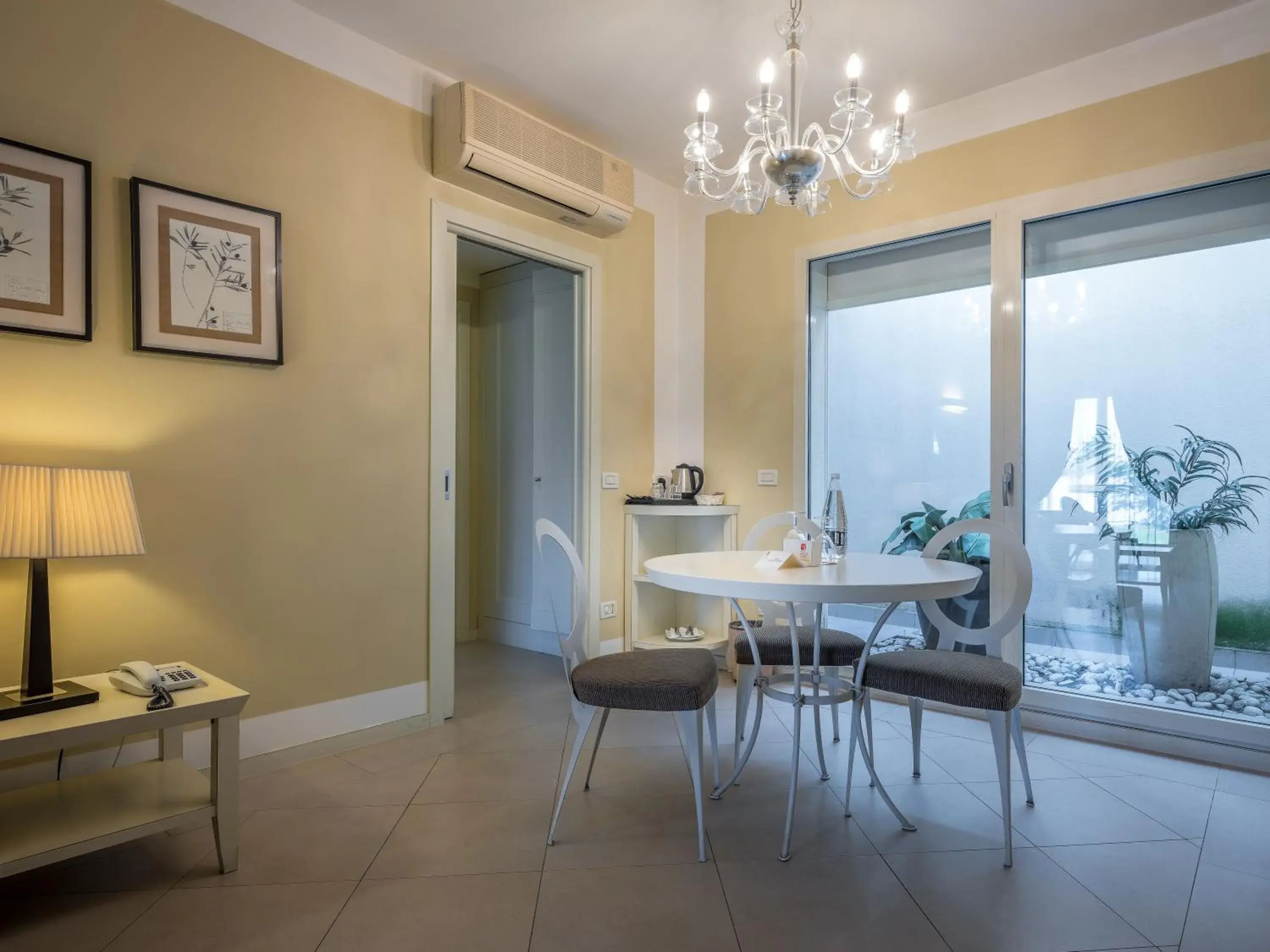 Living room, Dining Area in Parc Hotel Germano Suites & Apartments