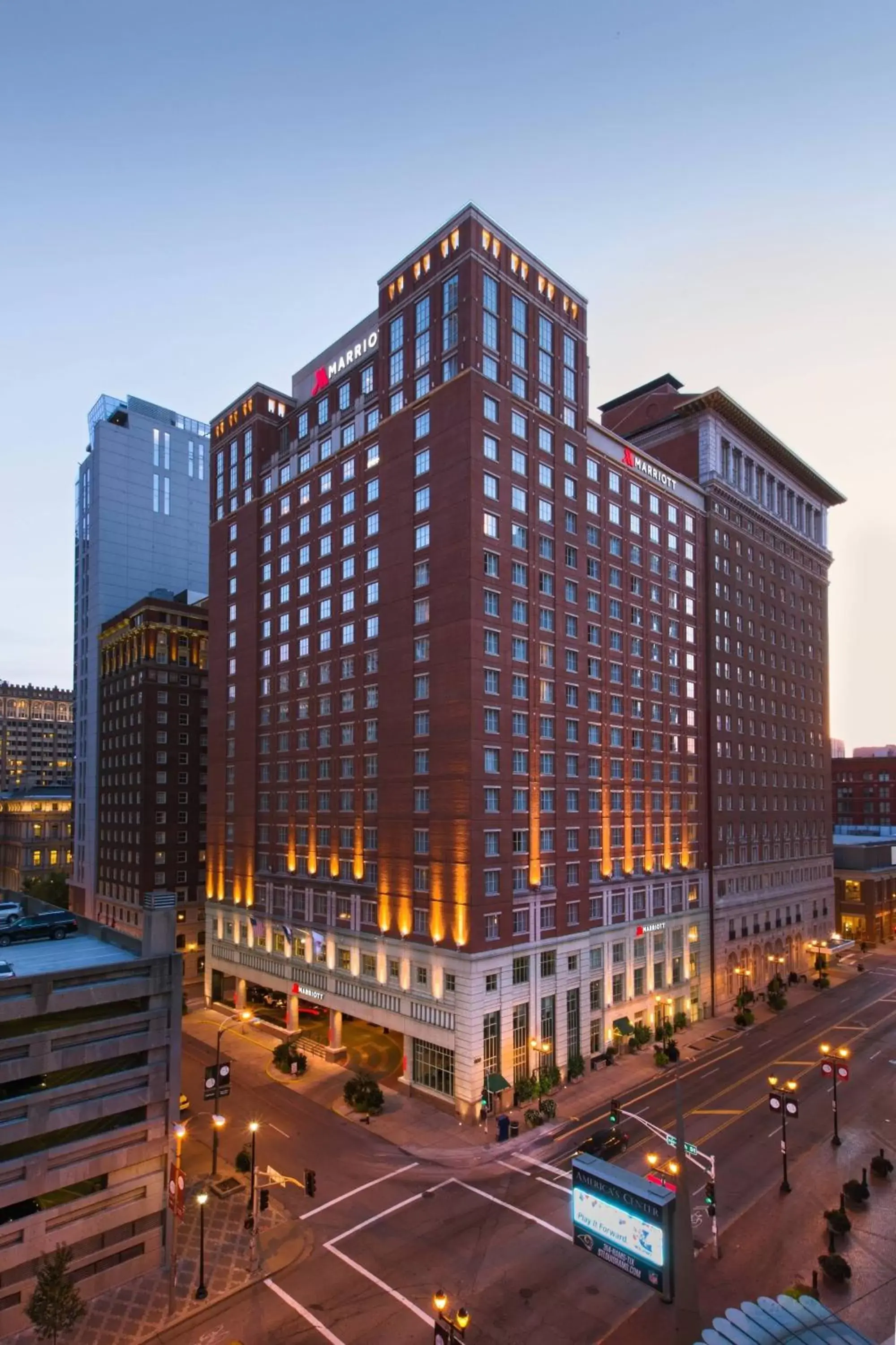 Property Building in Marriott St. Louis Grand