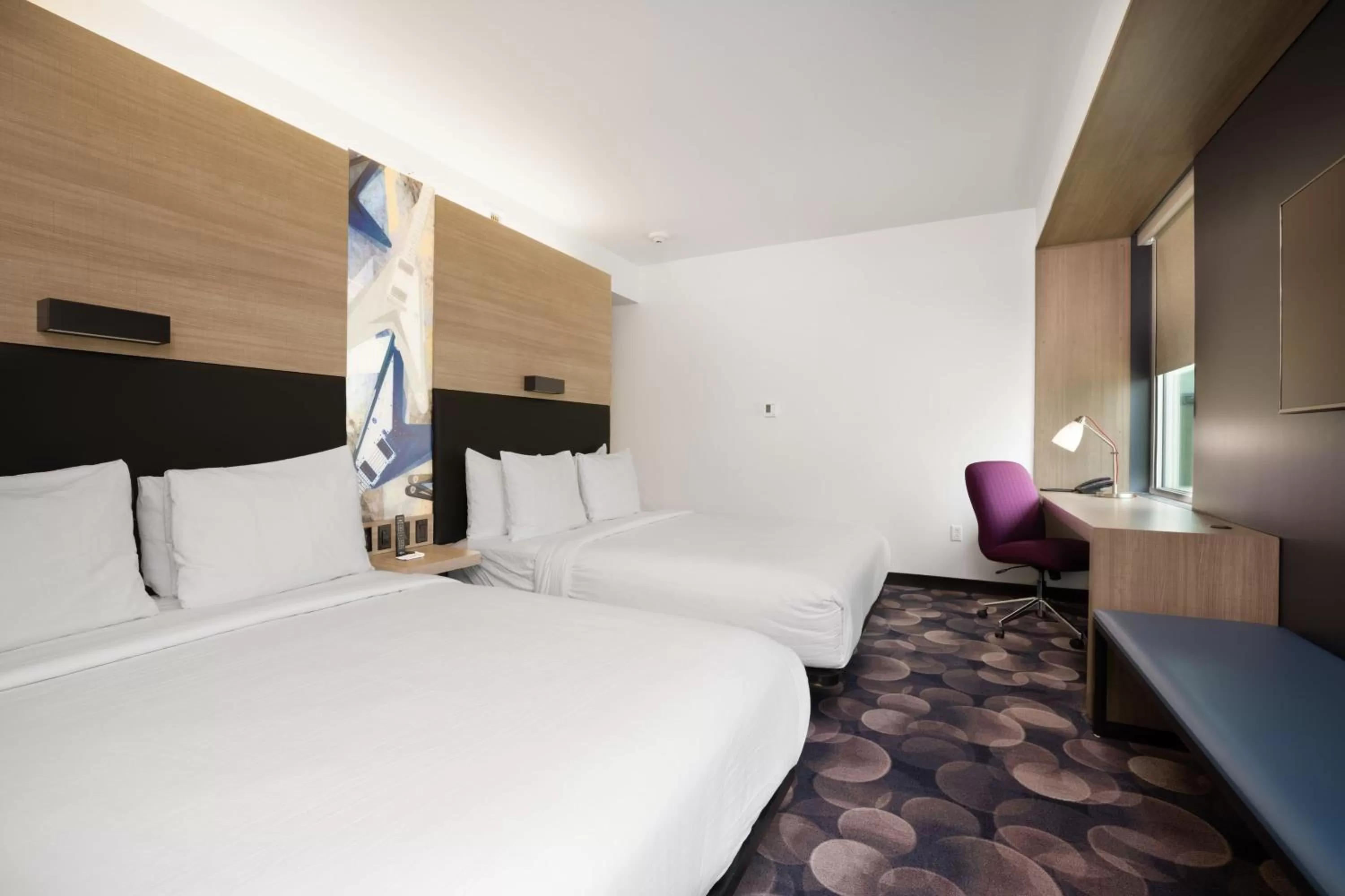 Photo of the whole room, Bed in Aloft Austin Airport