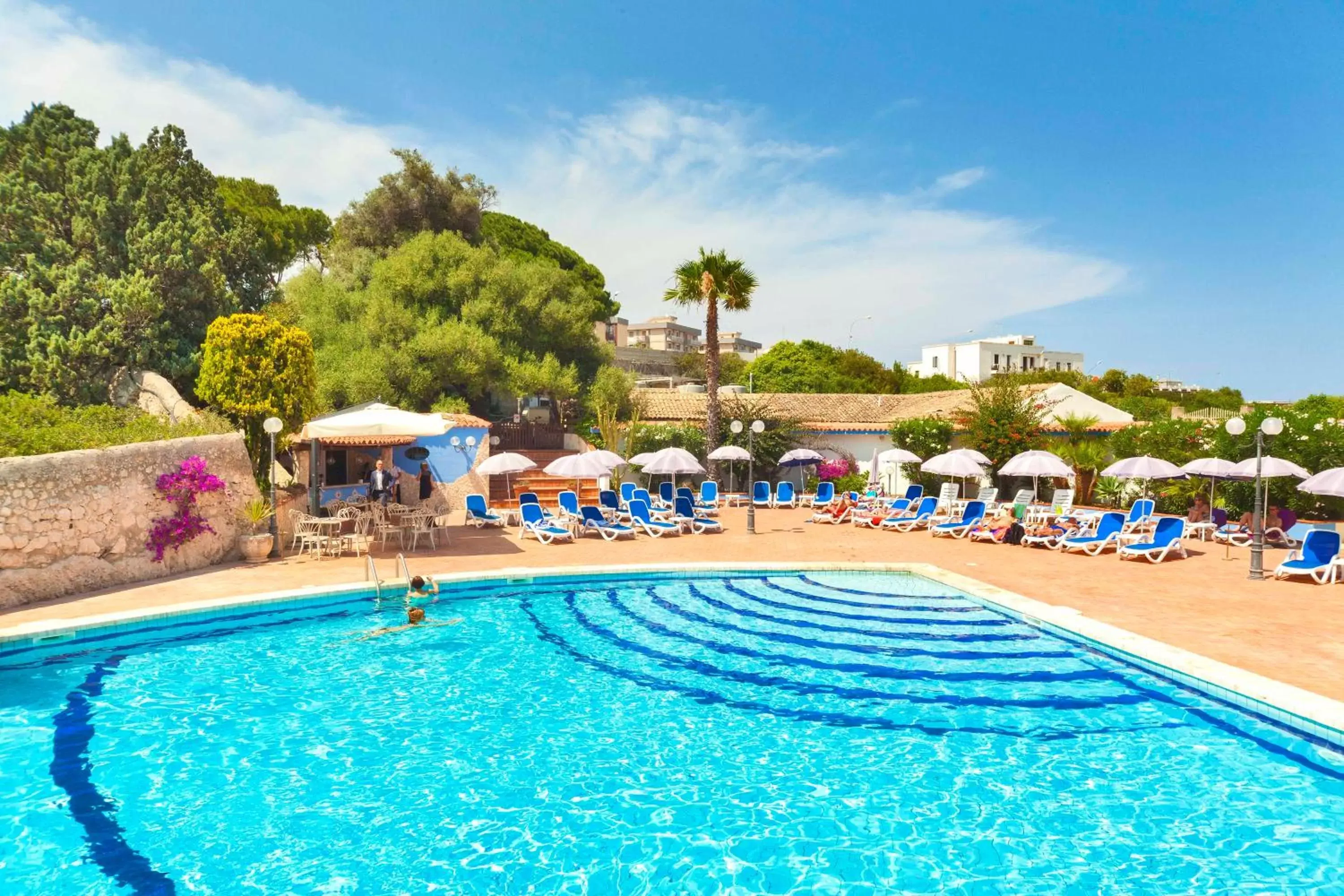 Garden, Swimming Pool in Grand Hotel Villa Politi