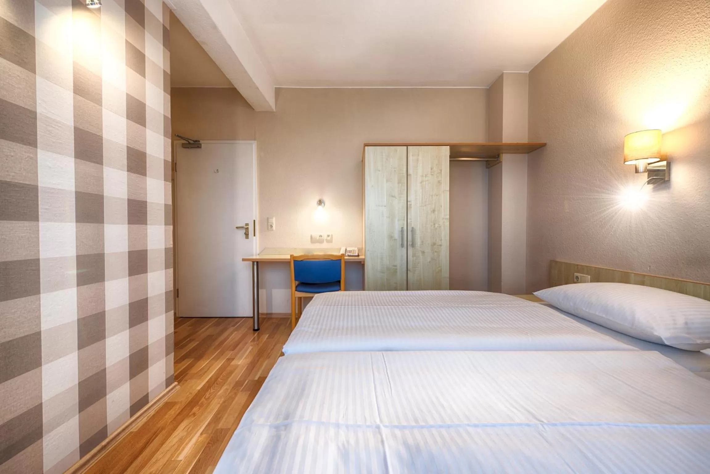 Photo of the whole room, Bed in enjoy hotel Berlin City Messe