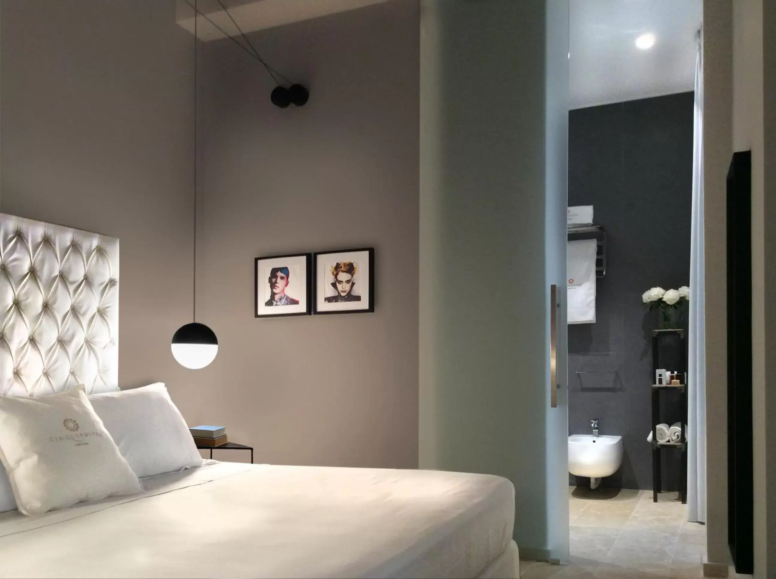 Bed in CinqueSuites Ortigia Bed in CinqueSuites Ortigia