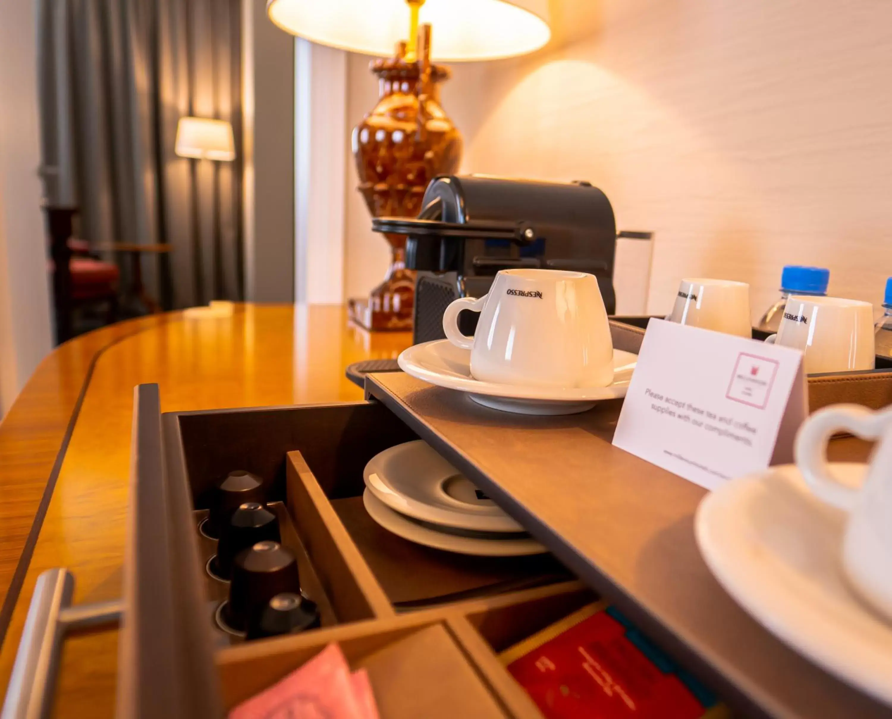 Coffee/tea facilities, Restaurant/Places to Eat in Millennium Hotel Doha