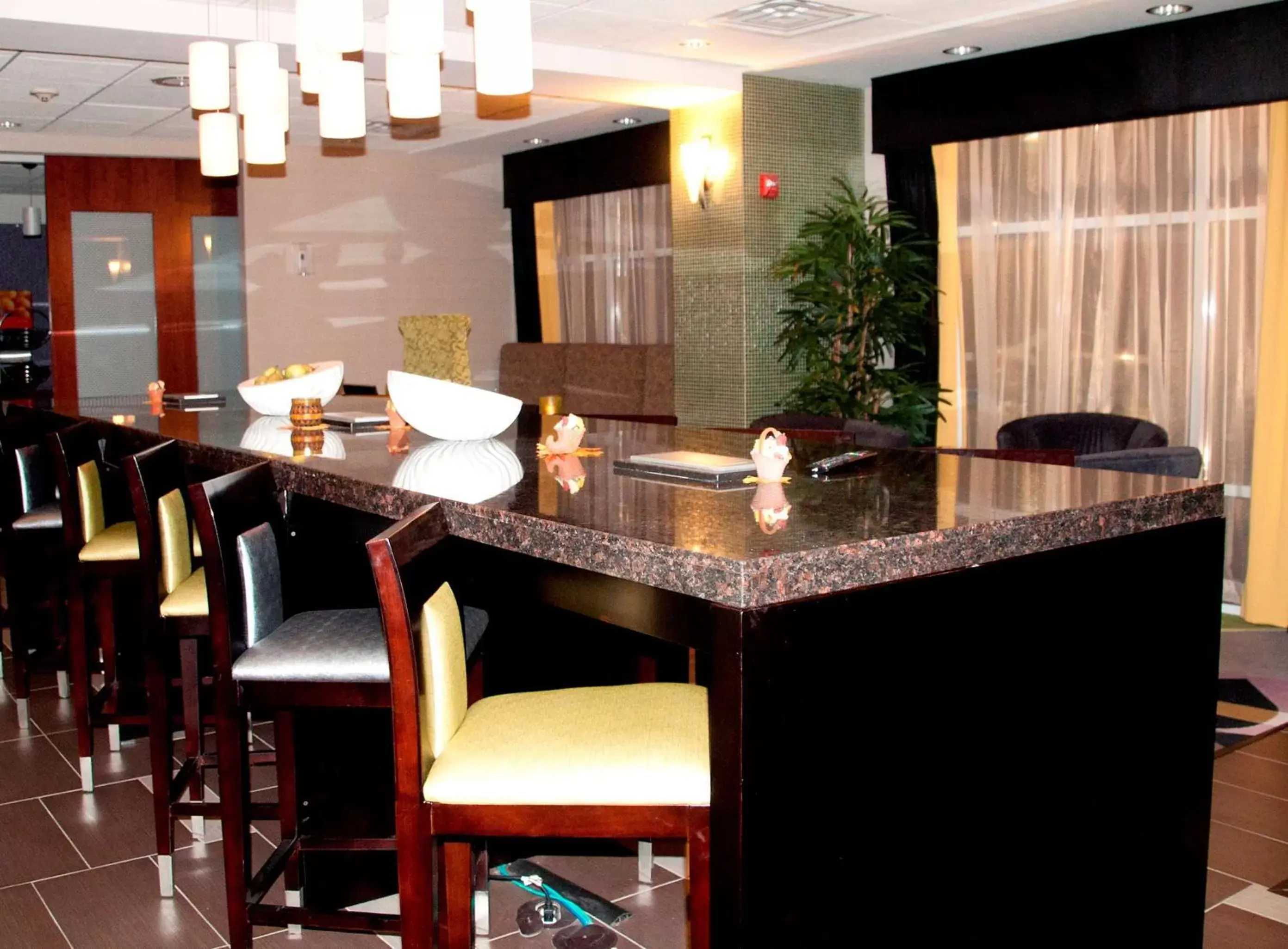 Dining area, Restaurant/Places to Eat in Hampton Inn Leesville