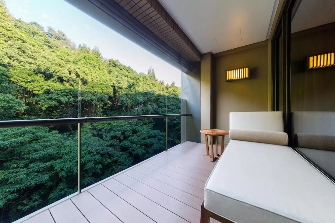 Balcony/Terrace, Bed in Grand View Resort Beitou