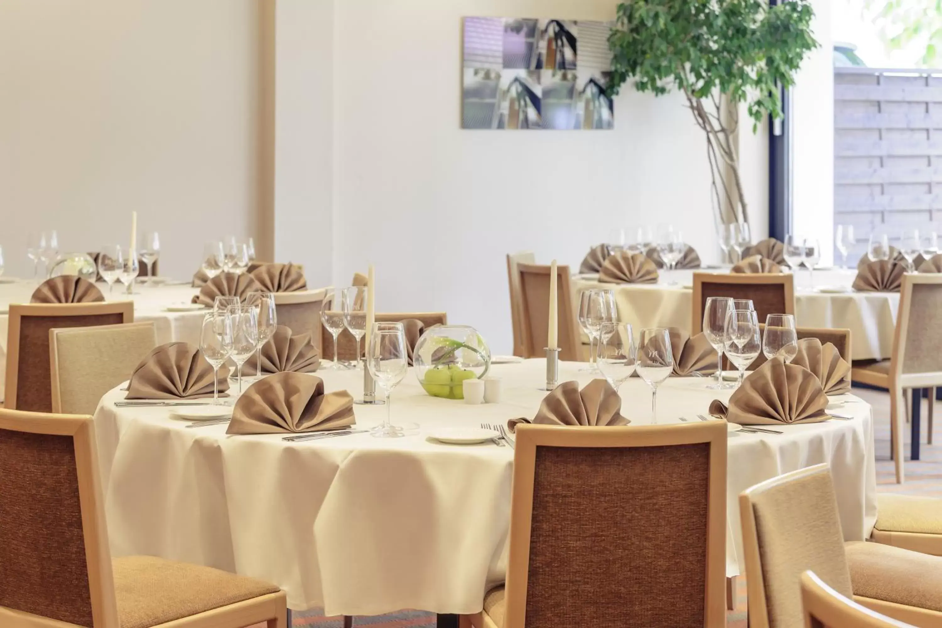 Restaurant/places to eat in Mercure Hotel Frankfurt Eschborn Ost Restaurant/places to eat in Mercure Hotel Frankfurt Eschborn Ost