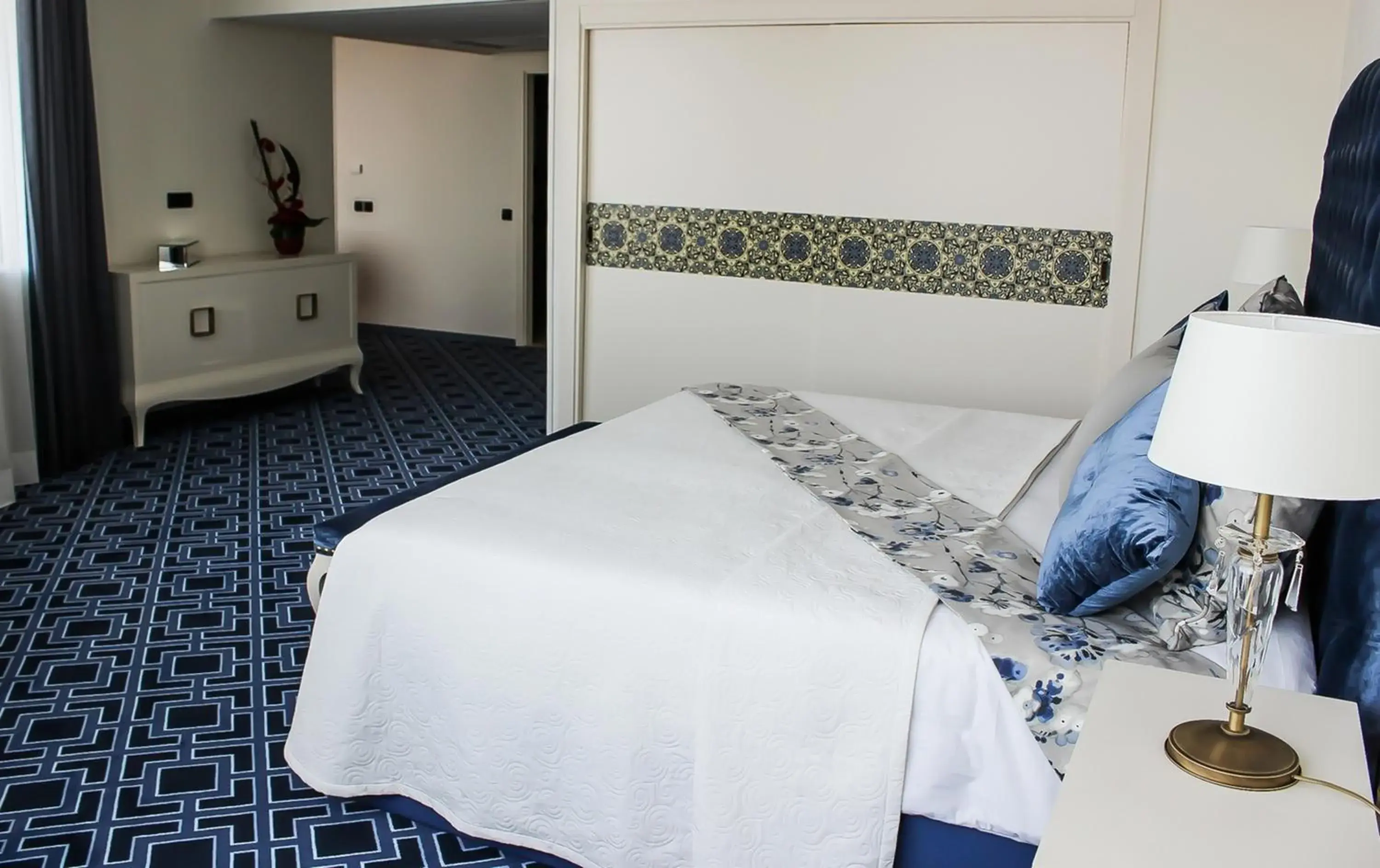 Bedroom, Bed in Grand Mogador City Center Casablanca