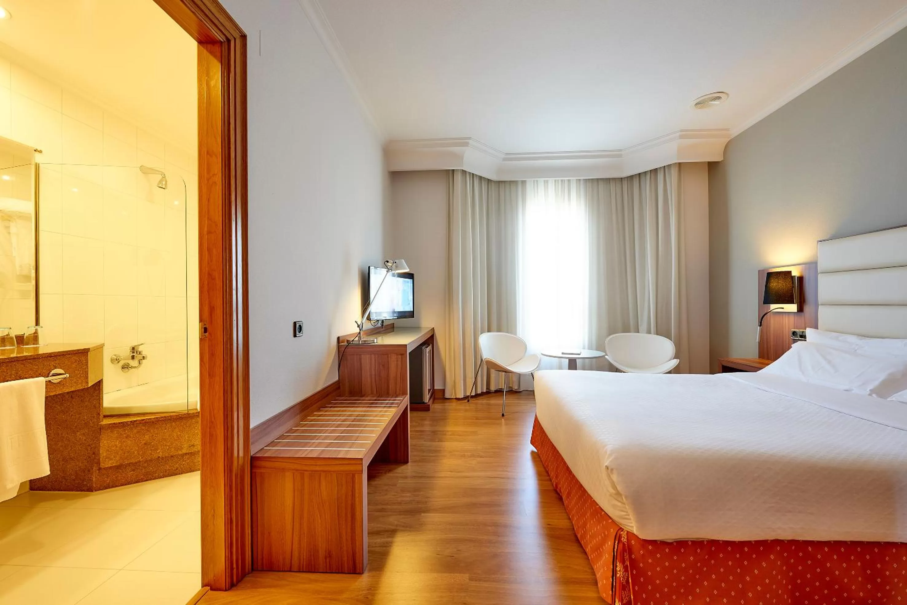 Bedroom, Bed in Hotel Vigo Los Galeones Affiliated by Meliá