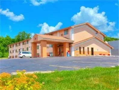 Property Building in Super 8 by Wyndham Sioux City/Morningside Area