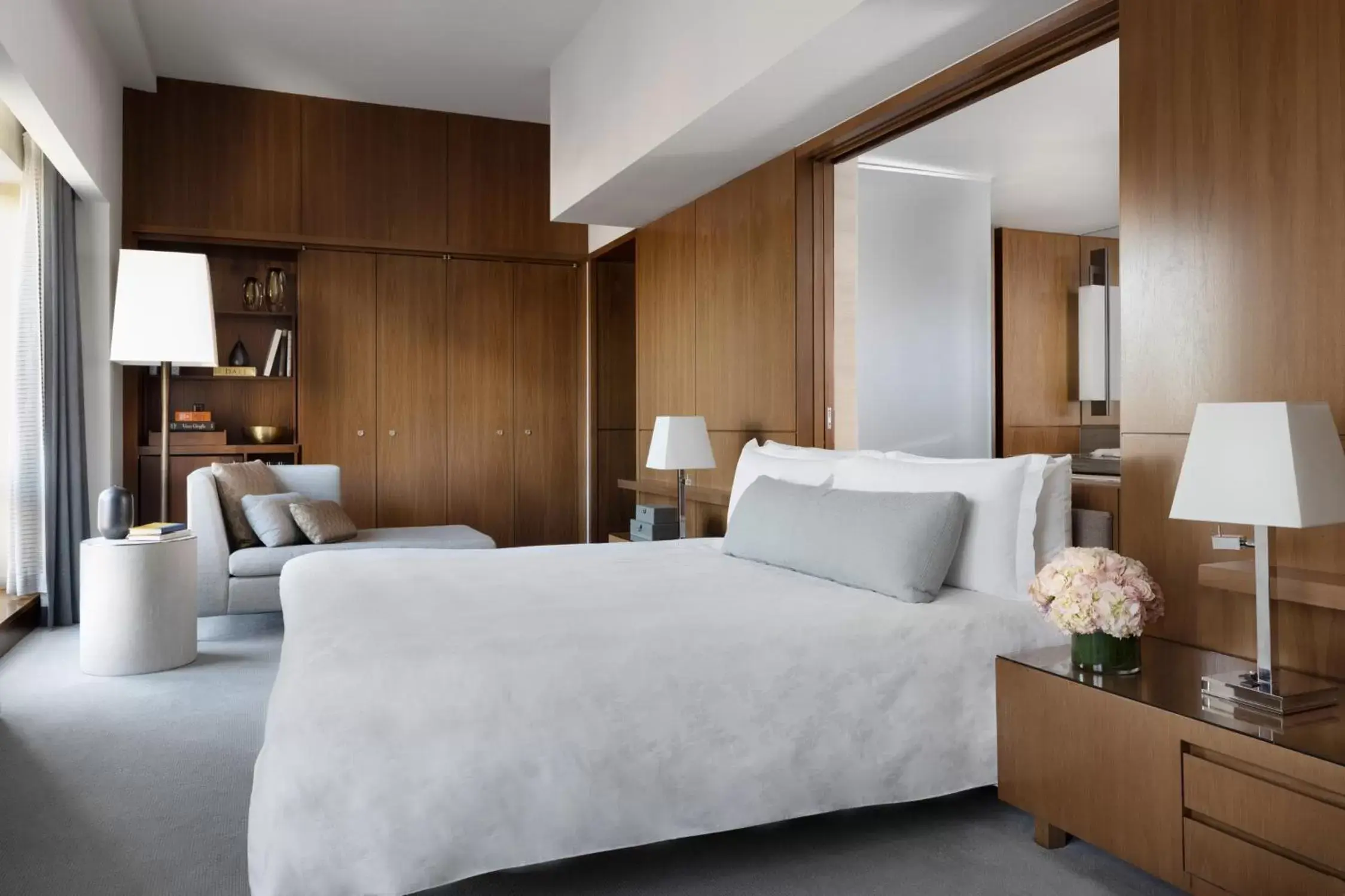 Bedroom, Bed in The Langham, New York, Fifth Avenue