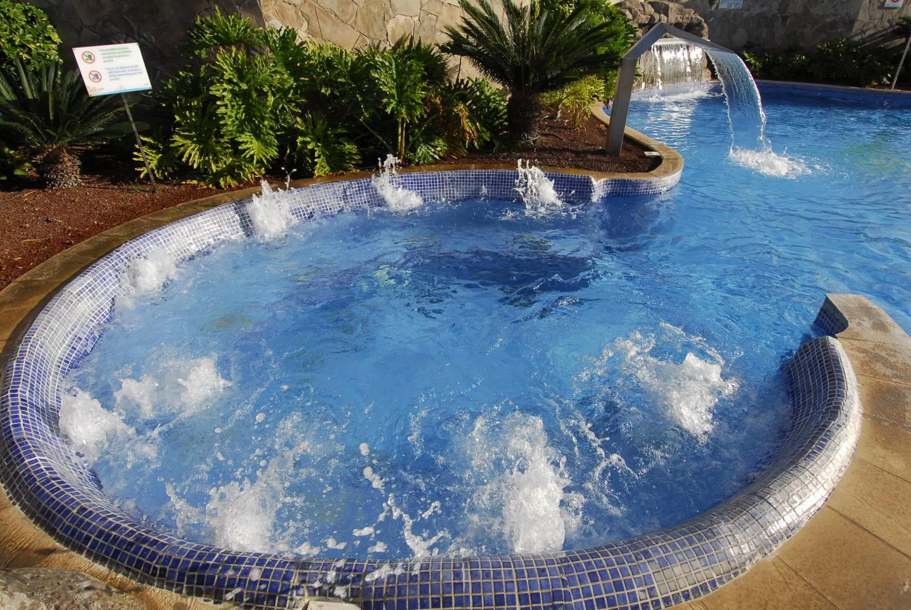 Swimming pool in Paradise Park Fun Lifestyle Hotel