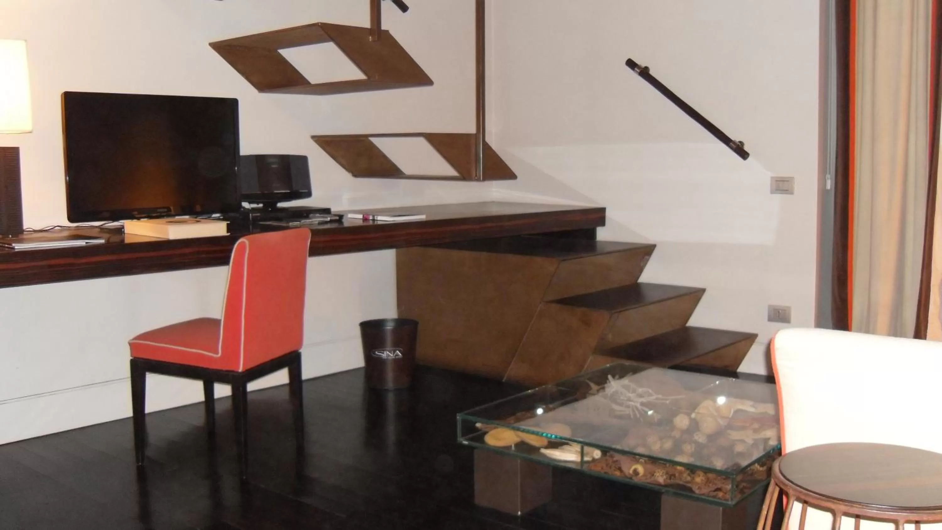 TV and multimedia in Sina The Gray