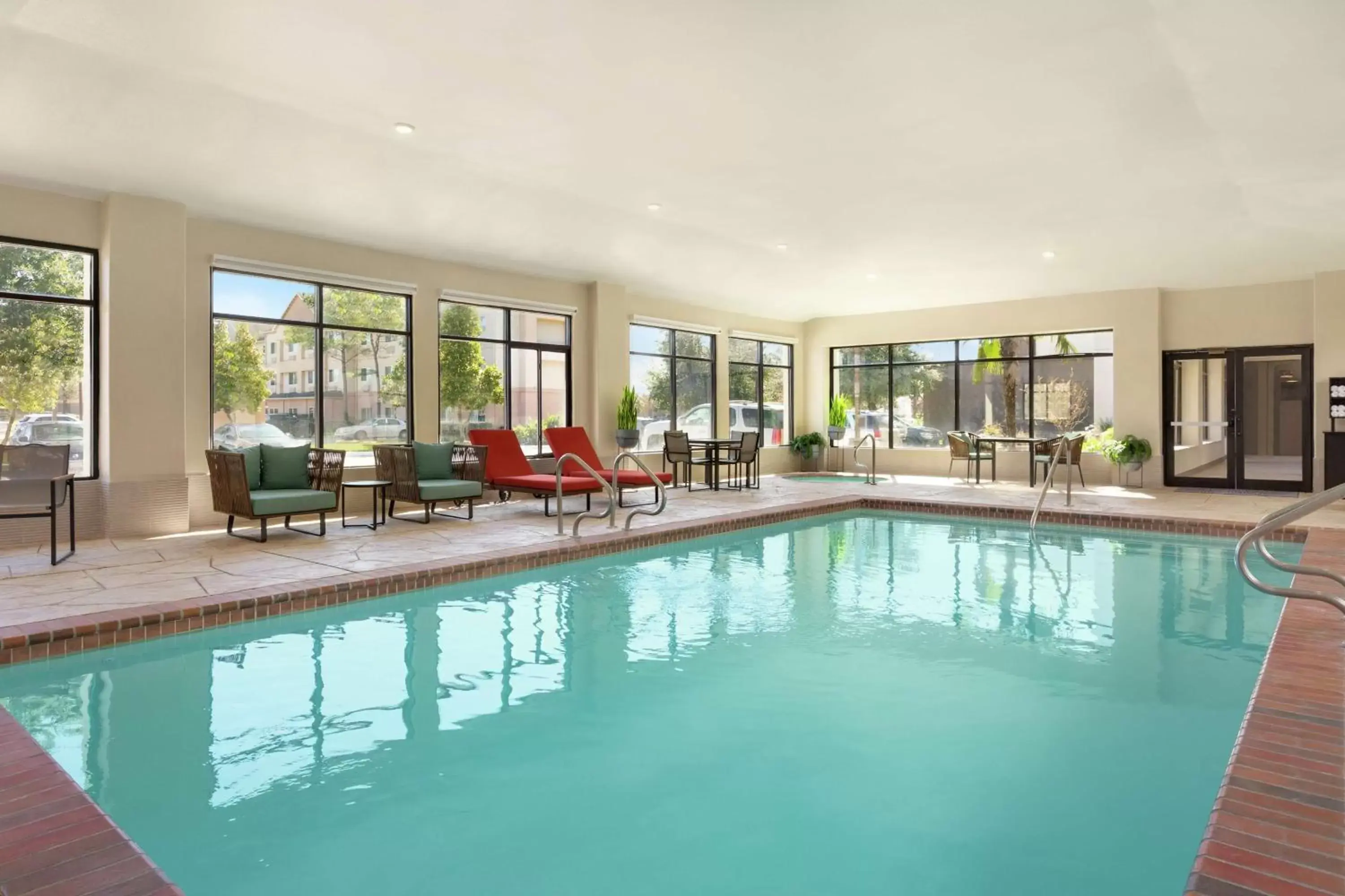 Swimming Pool in Hampton Inn & Suites Houston-Cypress Station