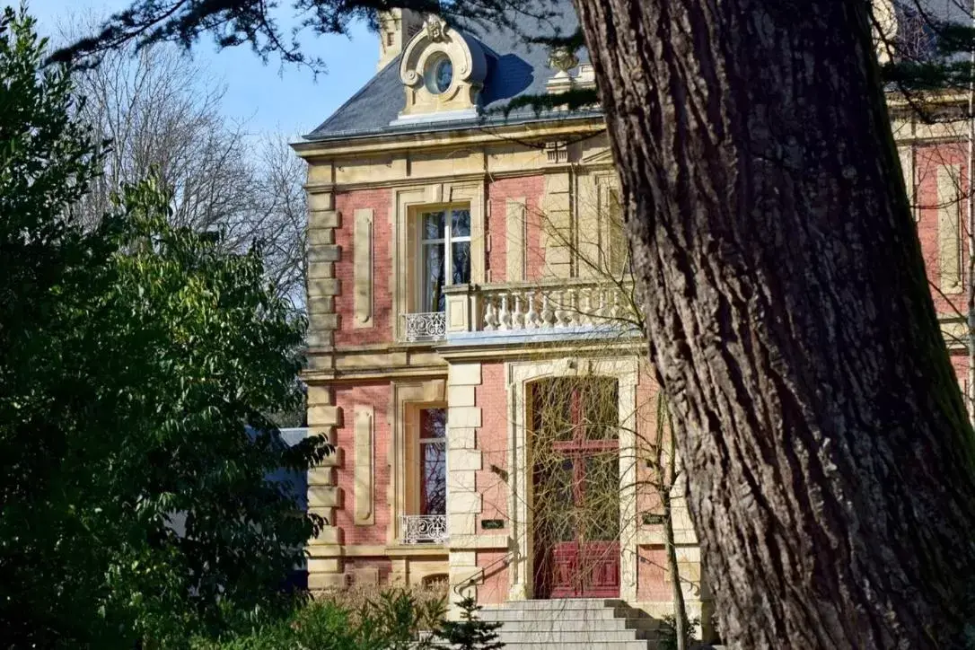 Property Building in Chambres d'Hôtes Le Clos des Marronniers