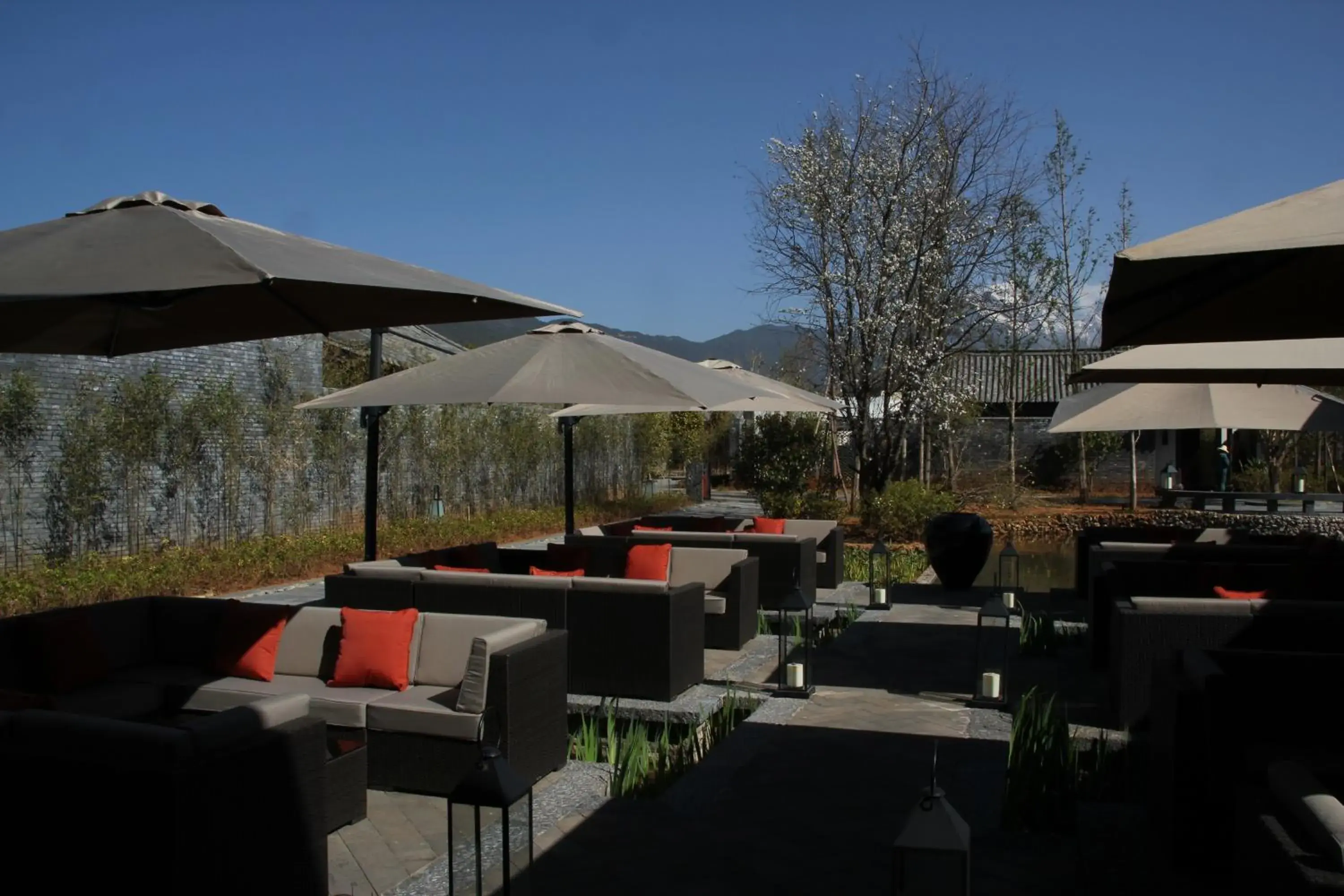 Lounge or bar, Restaurant/Places to Eat in Pullman Lijiang Resort & Spa