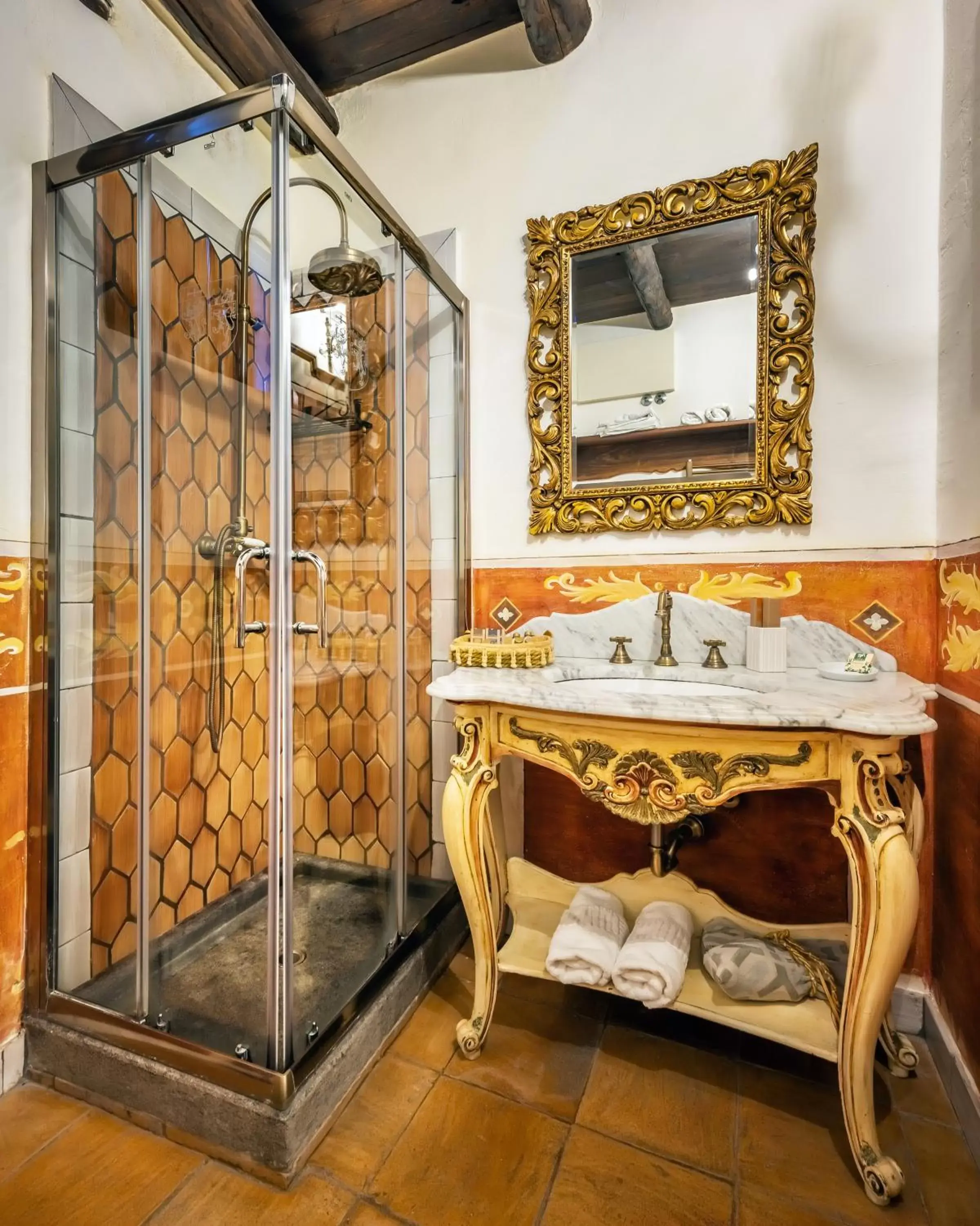 Bathroom in Castello di Limatola