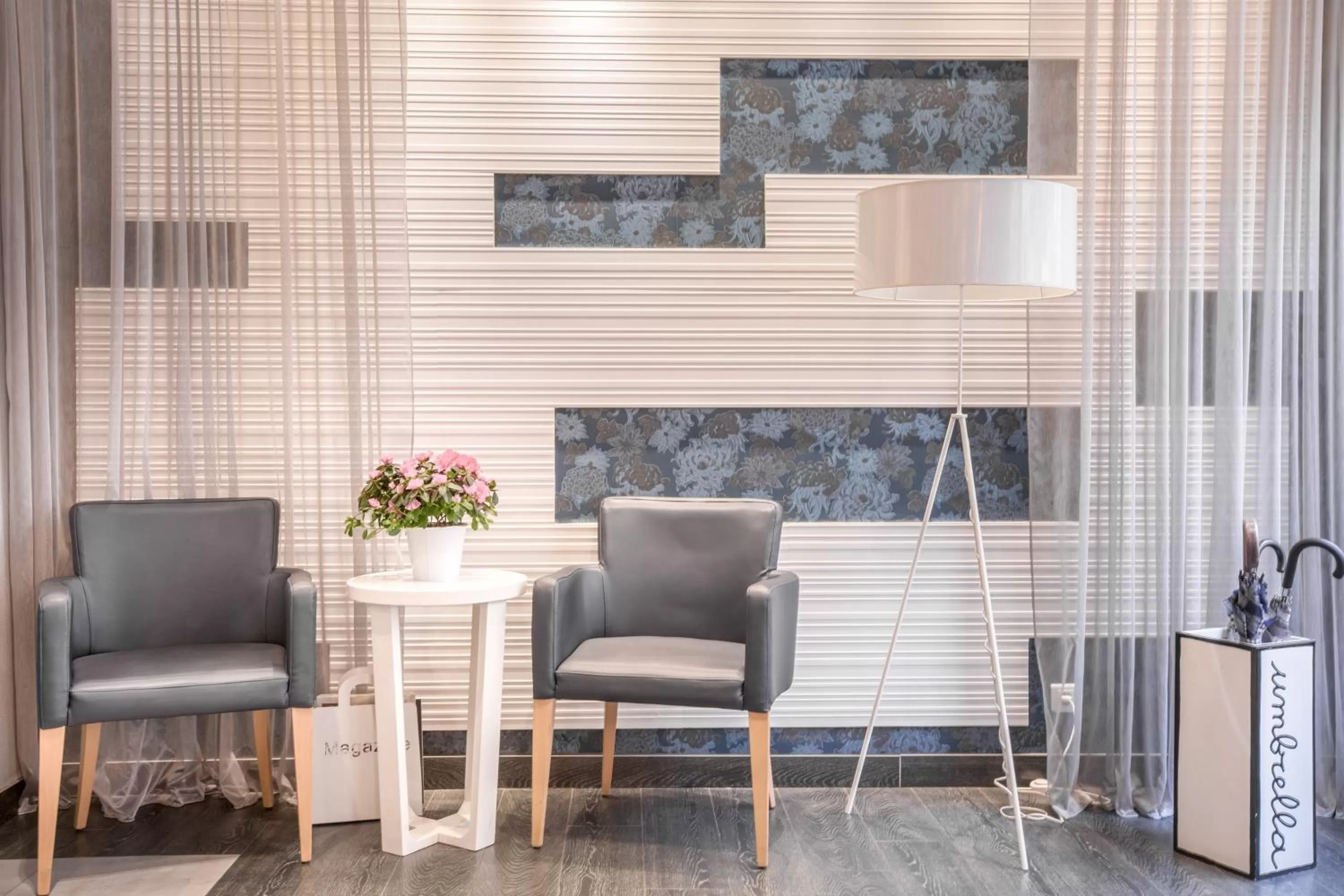 Living room in Prince Albert Montmartre