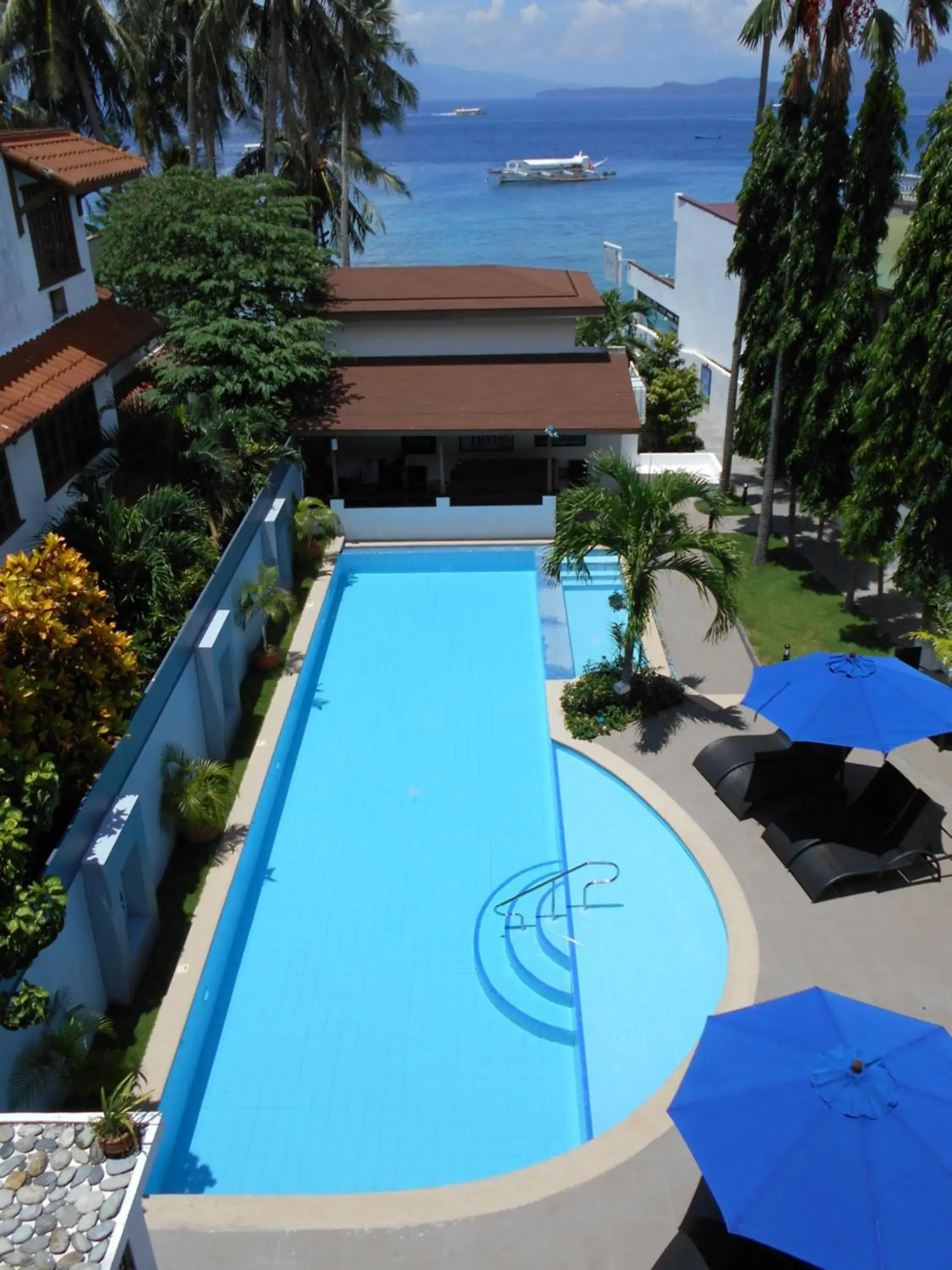 Swimming pool, Pool View in Out of the Blue Resort