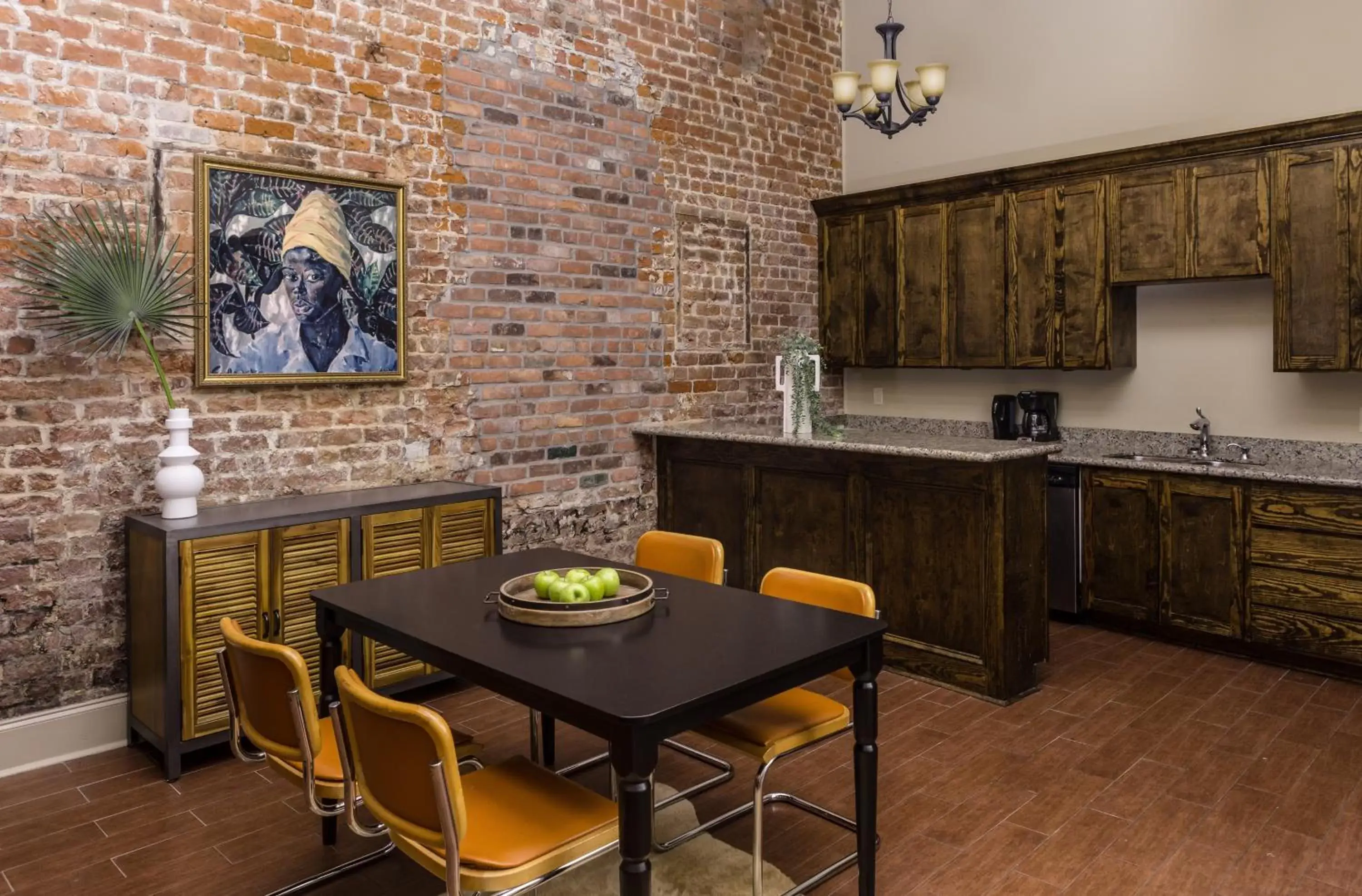 Dining Area in Sonder The Baronne