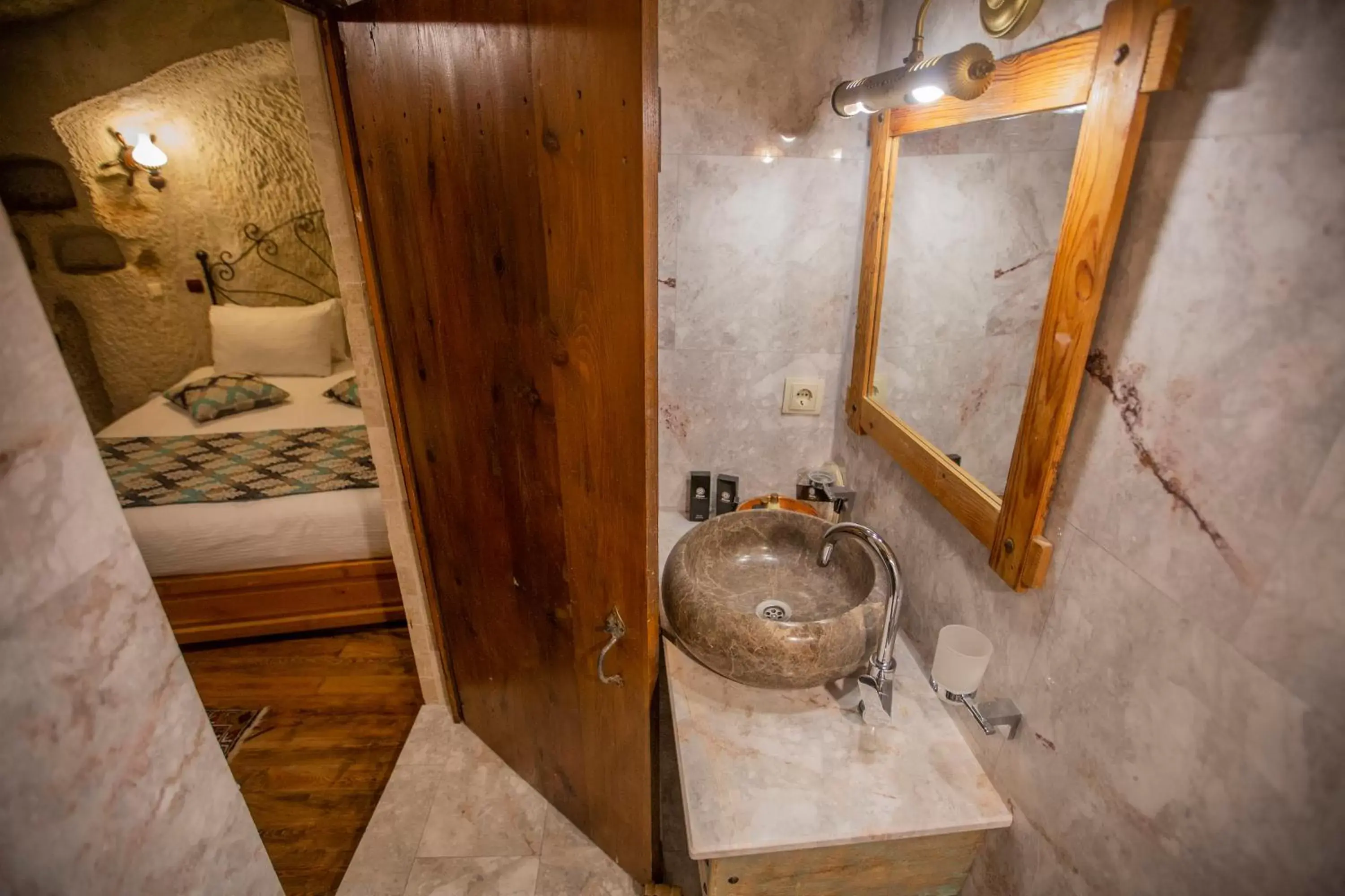 Bathroom in Divan Cave House