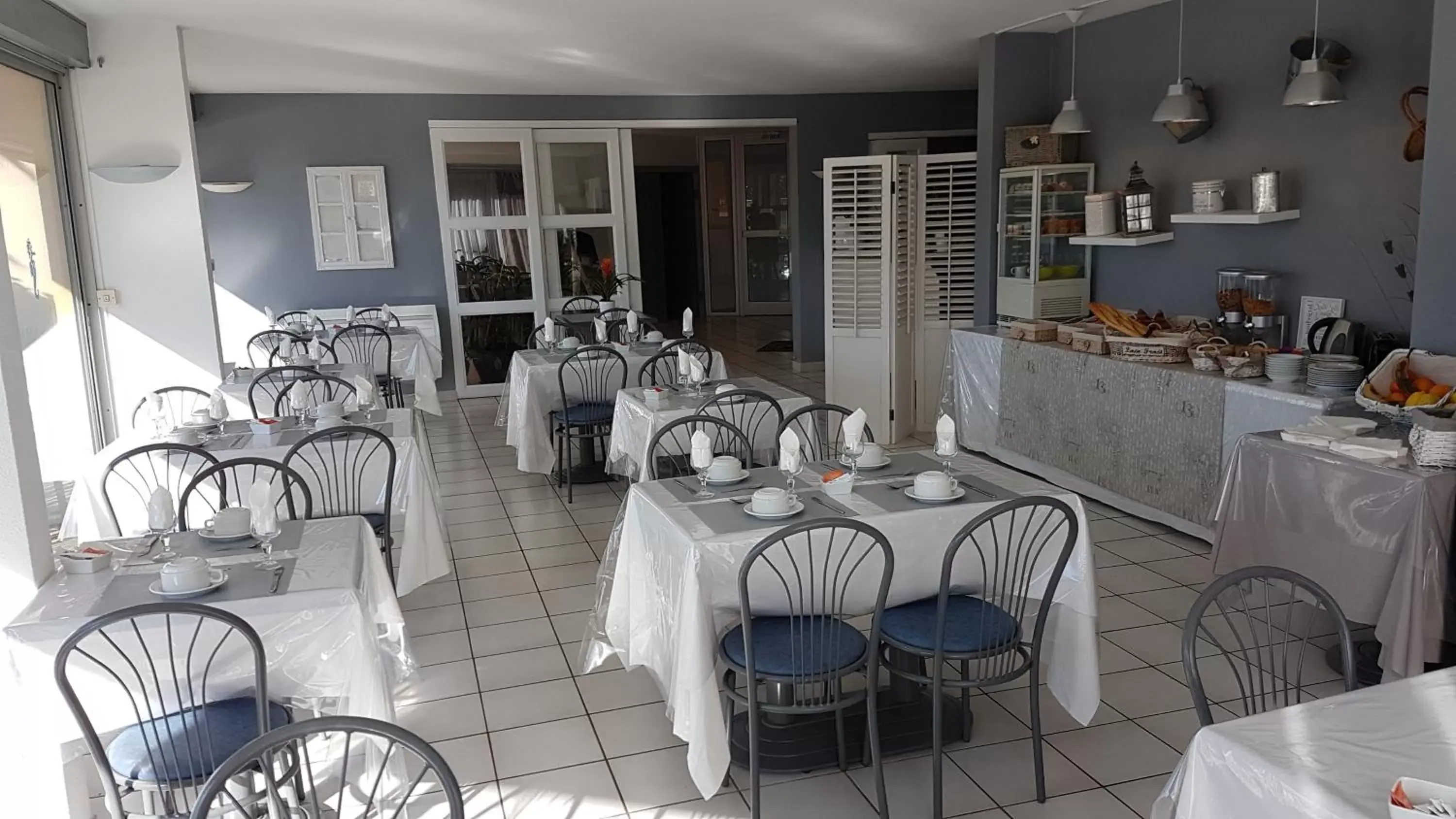 Food and drinks, Restaurant/Places to Eat in Hotel Albizzia