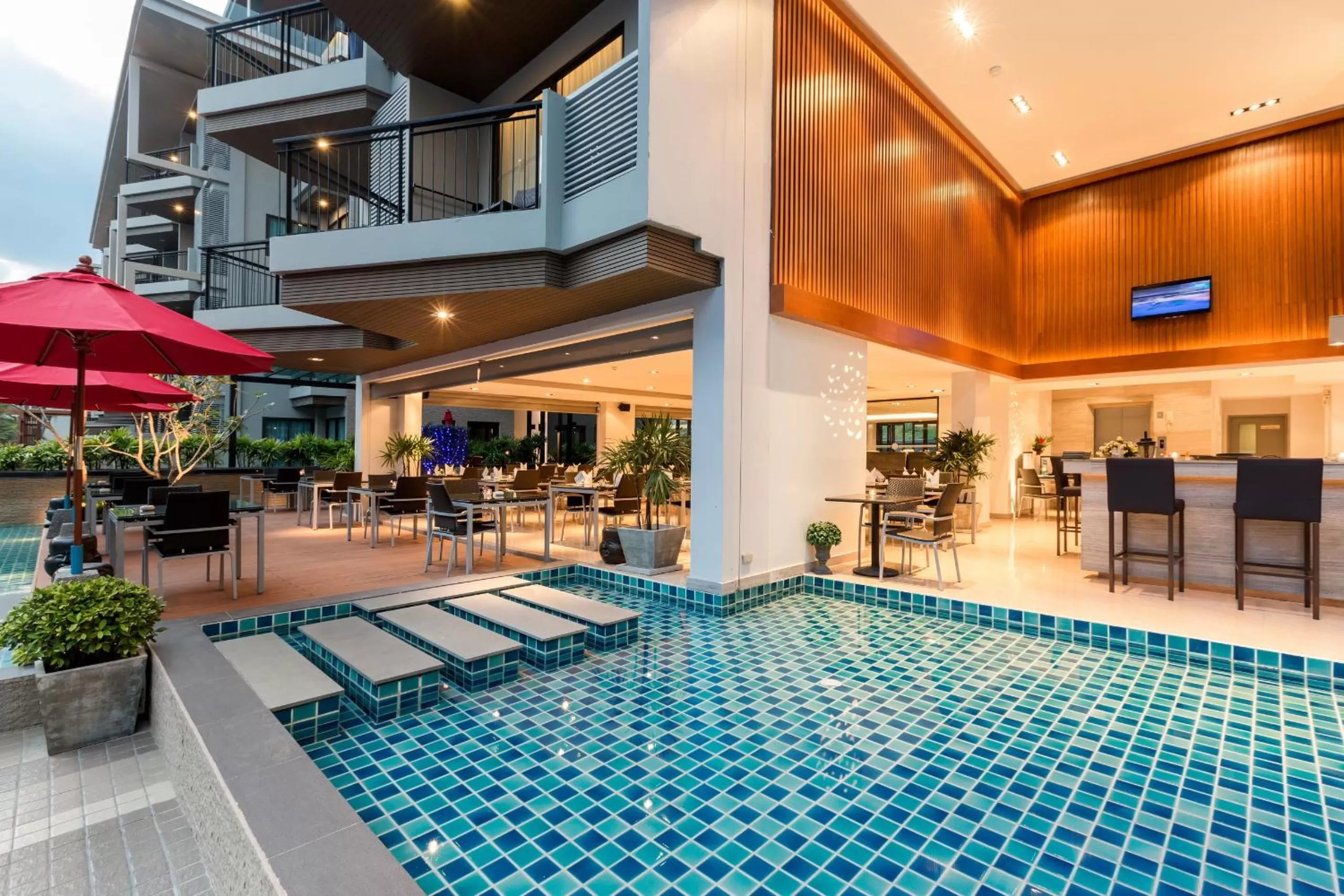 Restaurant/places to eat in The Charm Resort Phuket - SHA Certified