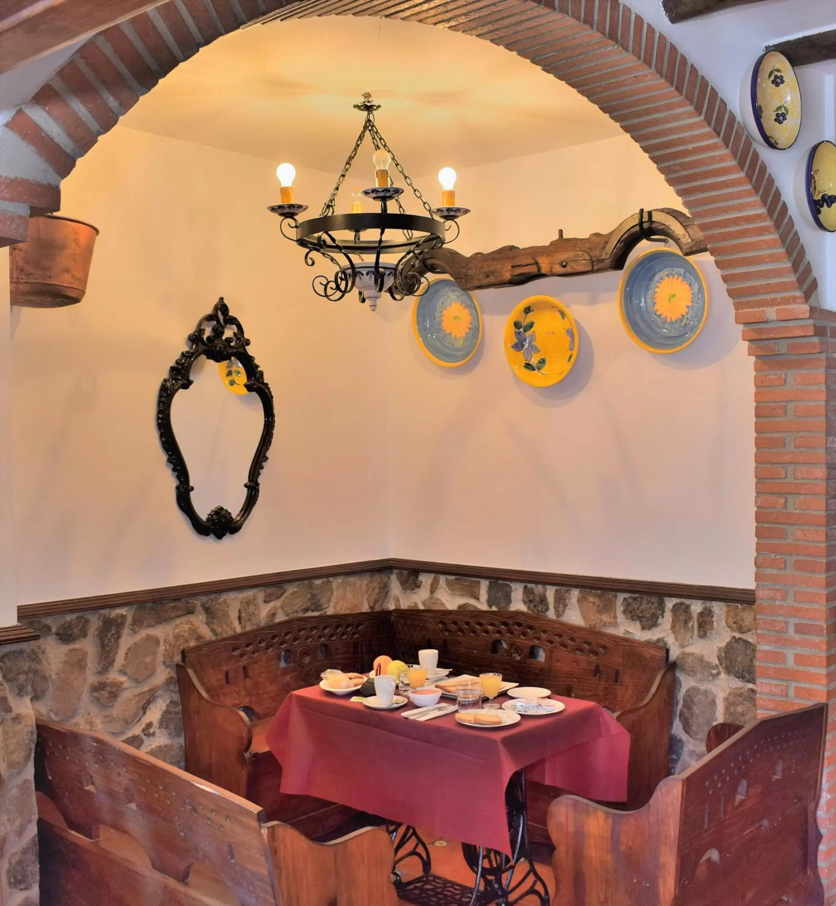 Restaurant/Places to Eat in POSADA EL ARRIERO