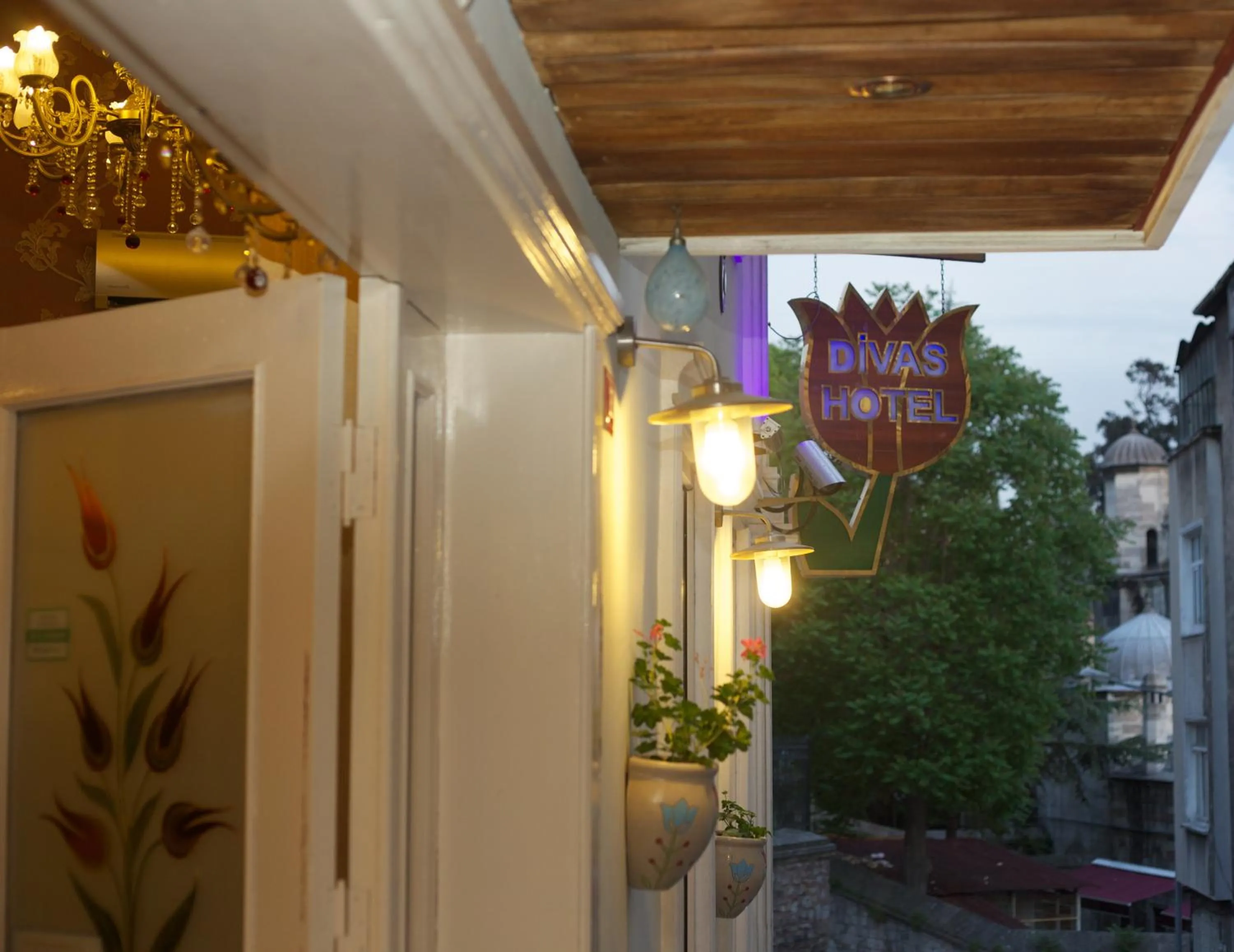 Facade/entrance in Divas Hotel