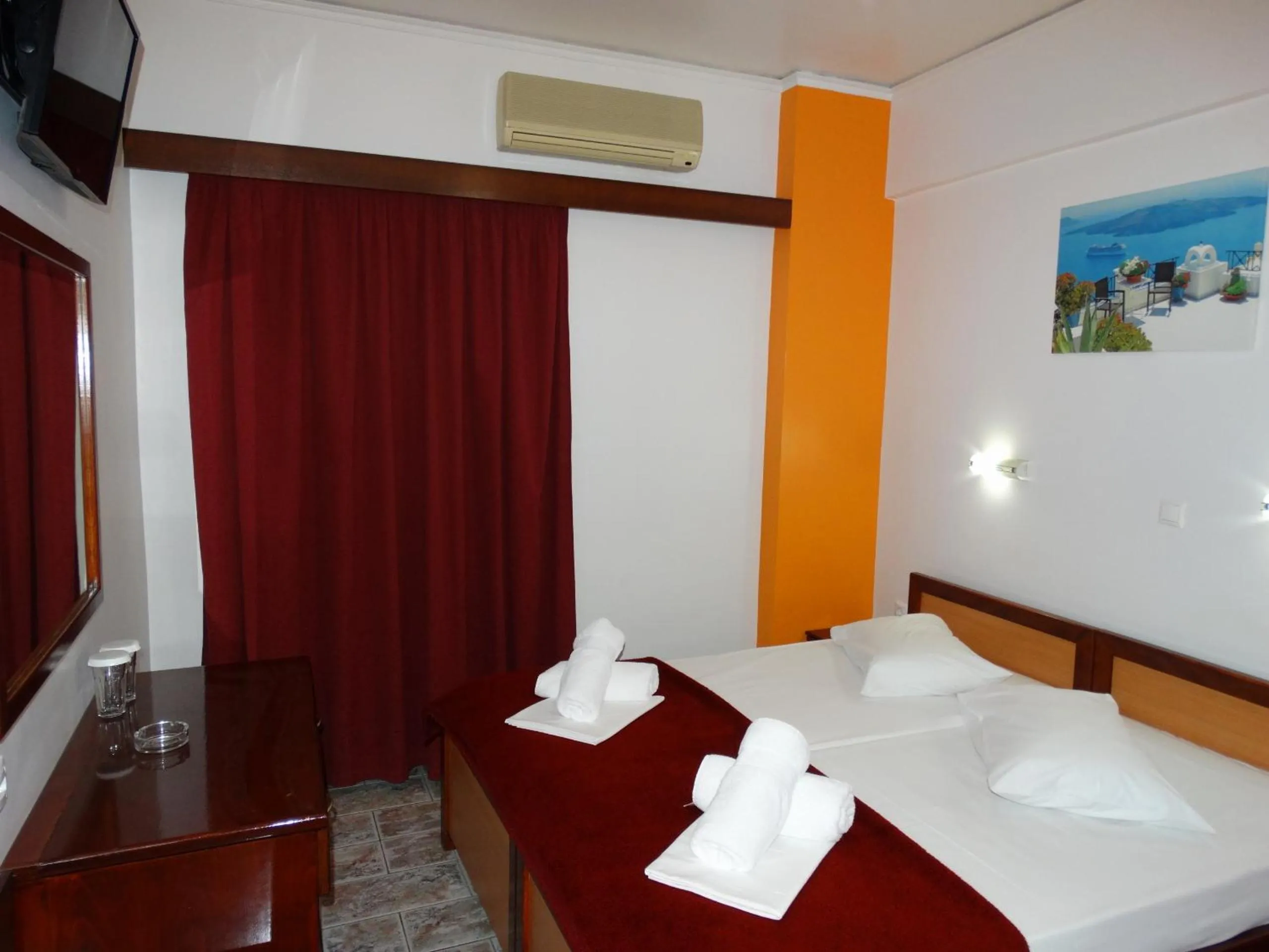 Bedroom, Bed in Faros I