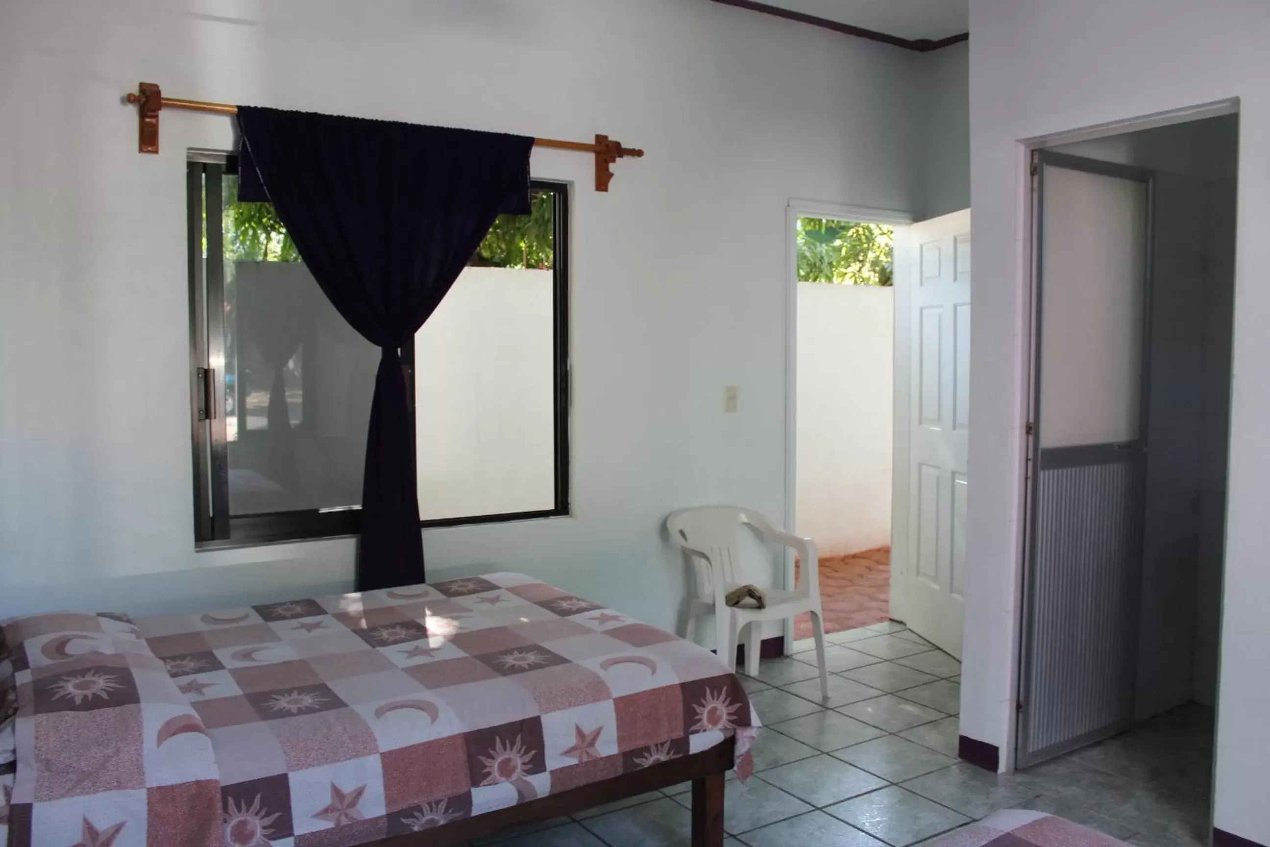 Photo of the whole room, Bed in Hotel Palmarito