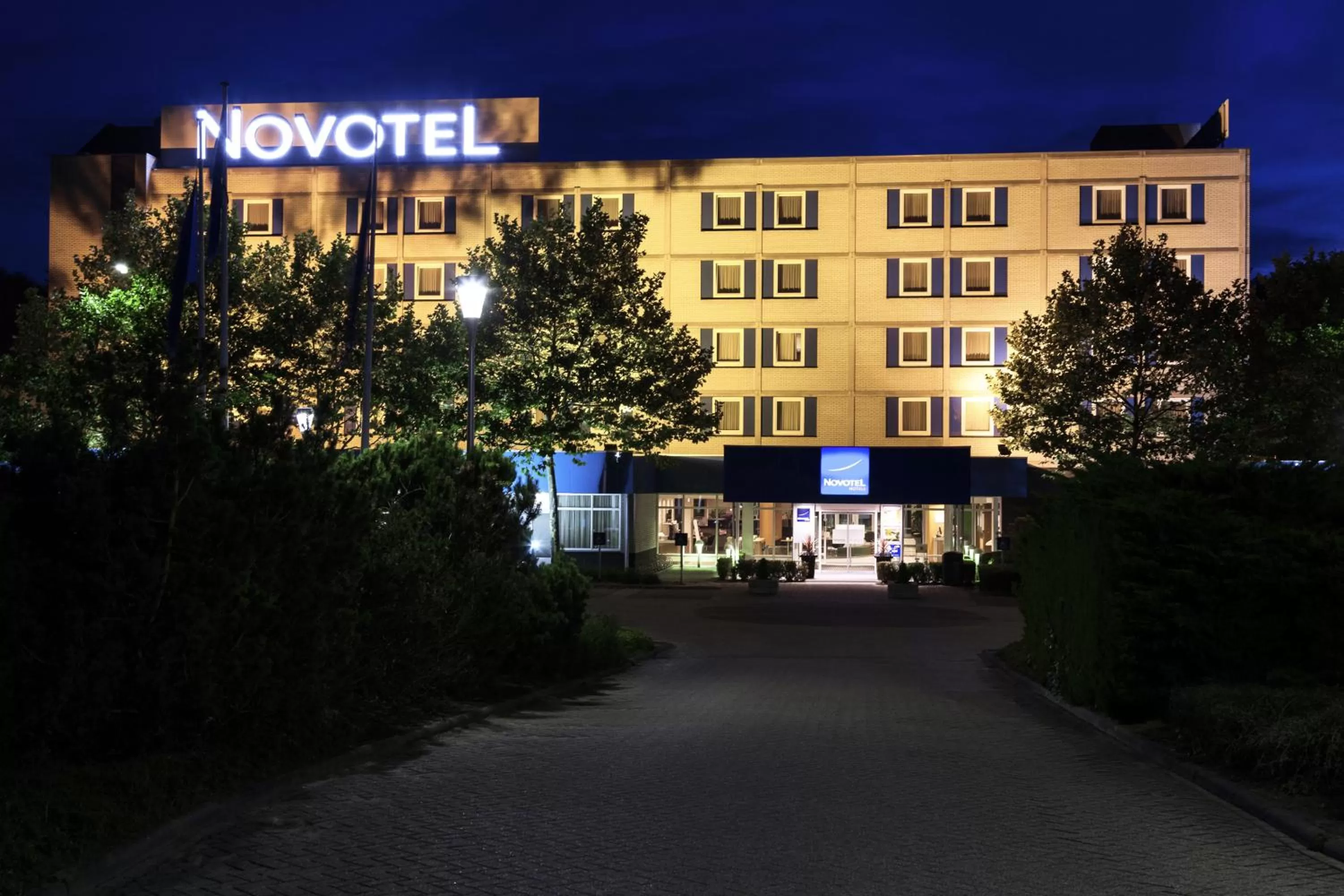 Facade/entrance in Novotel Eindhoven
