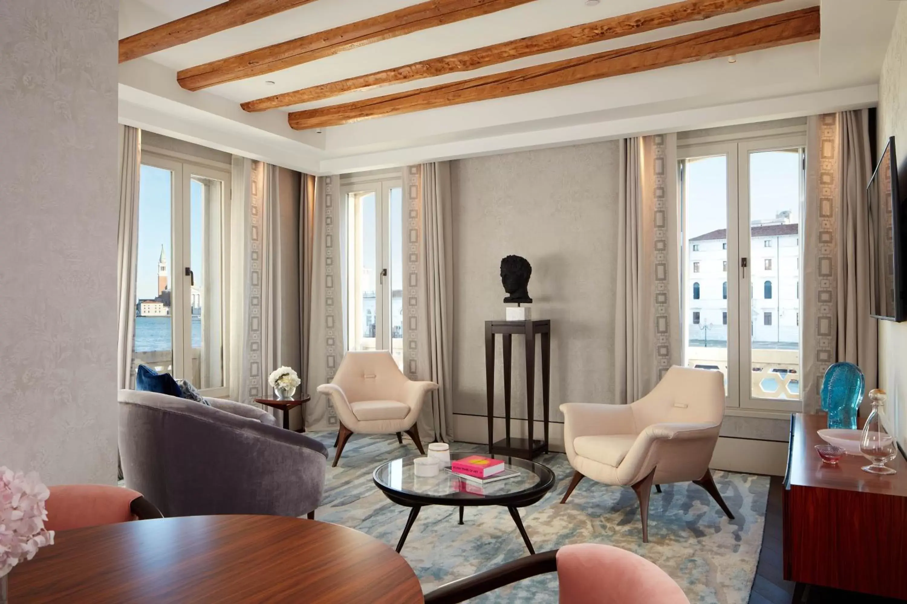 Living room, Seating Area in The St. Regis Venice