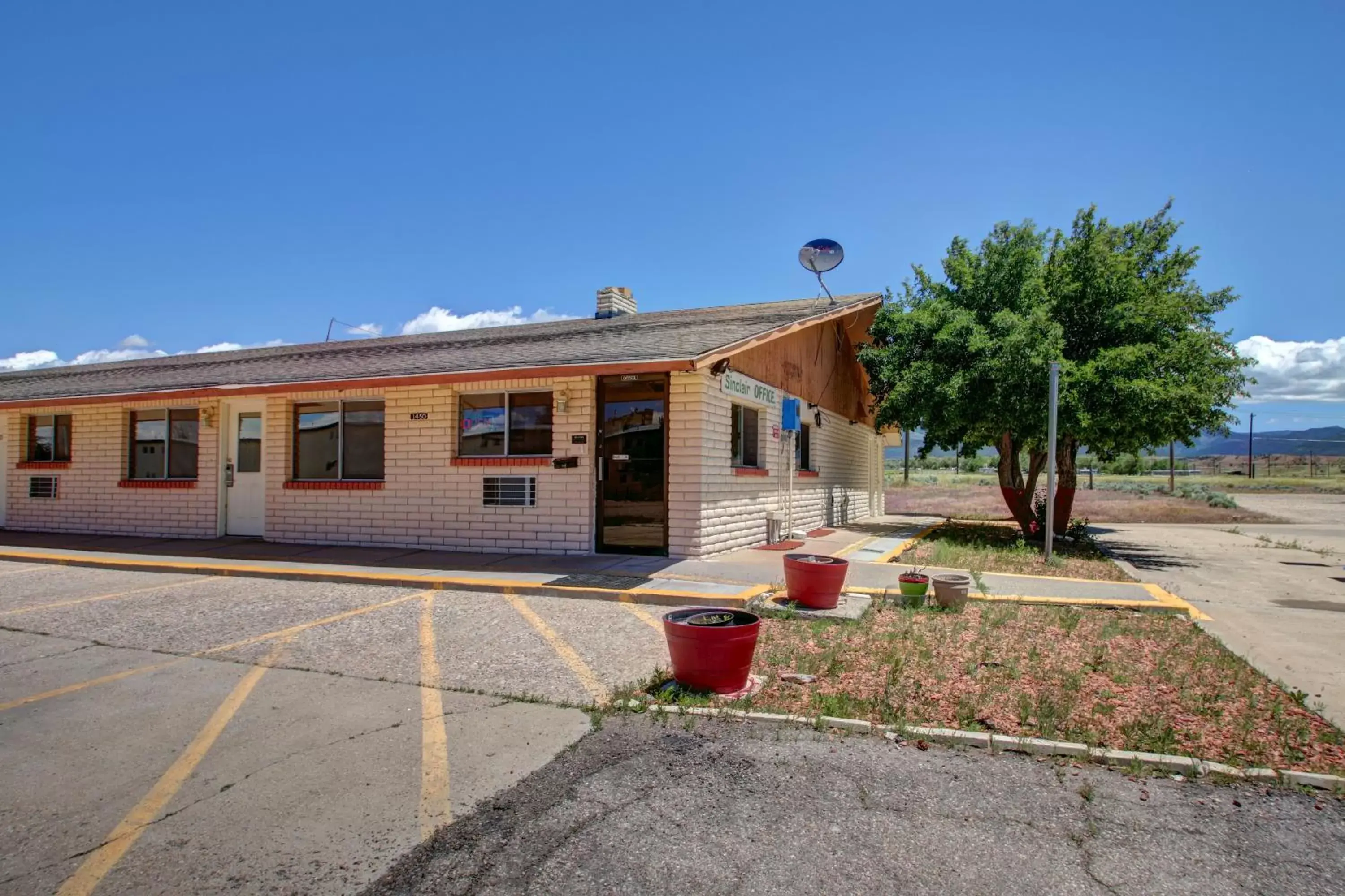 Facade/entrance, Property Building in Country Inn Beaver Utah