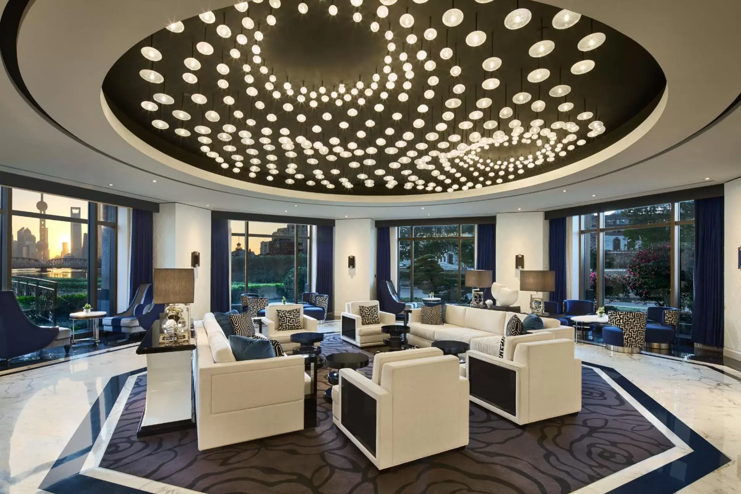 Lounge or bar in Bellagio by MGM Shanghai - on the bund Lounge or bar in Bellagio by MGM Shanghai - on the bund