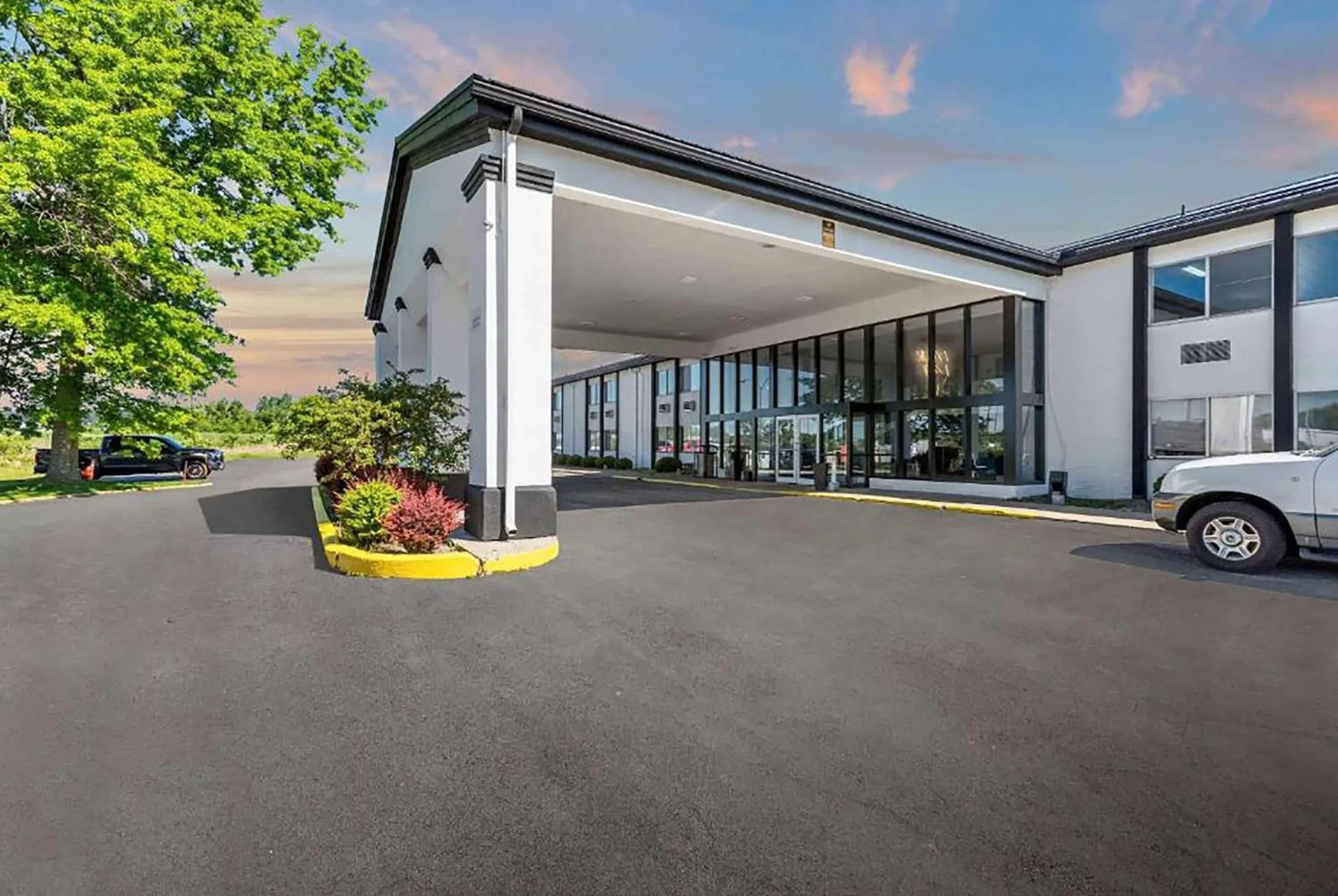 Property building in Days Inn by Wyndham Erie