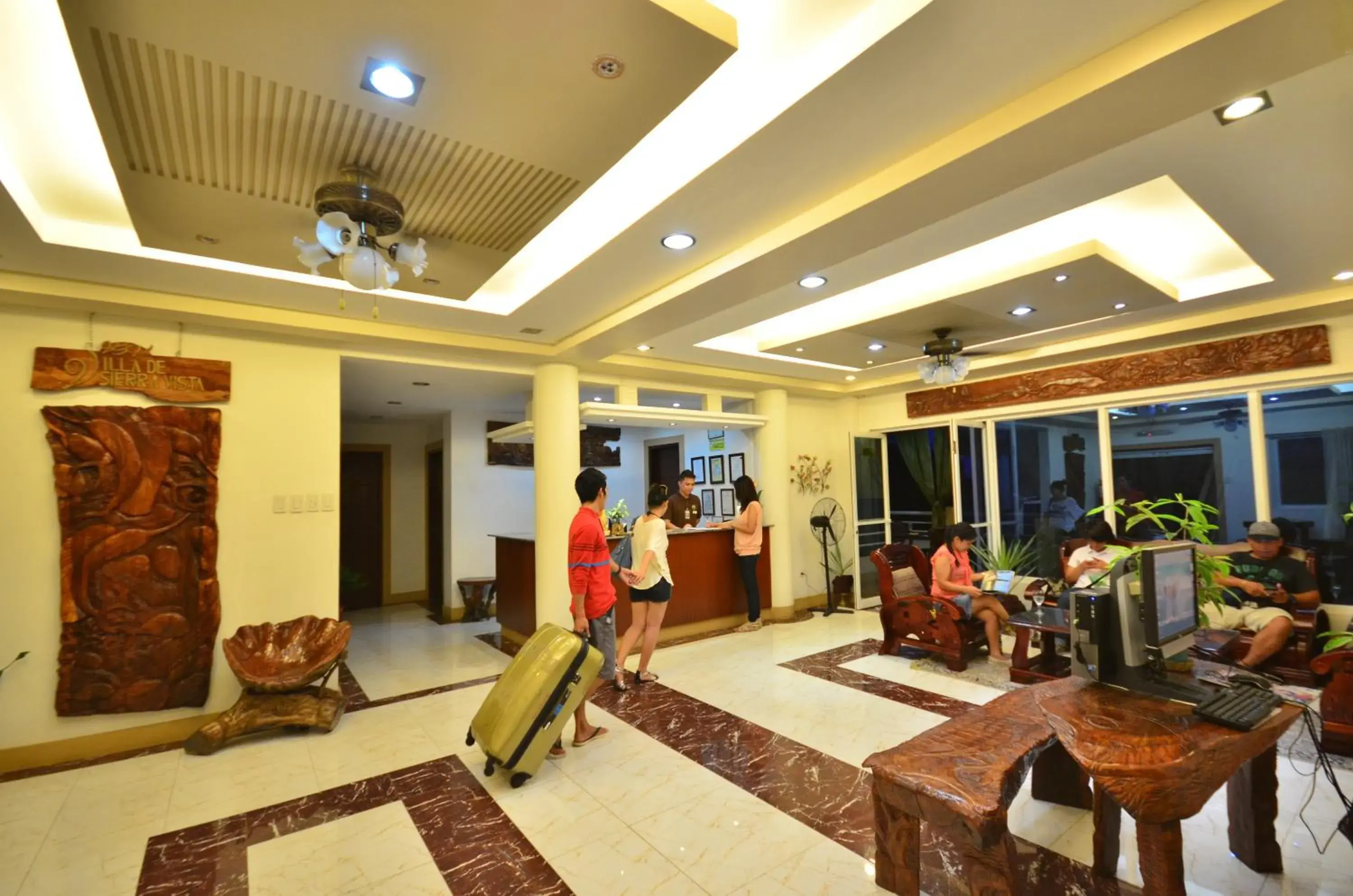 Lobby or reception in Villa de Sierra Vista Bay and Mountain View Inn