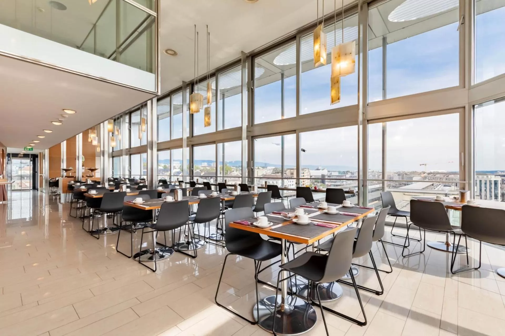 Restaurant/places to eat in Hotel Cornavin