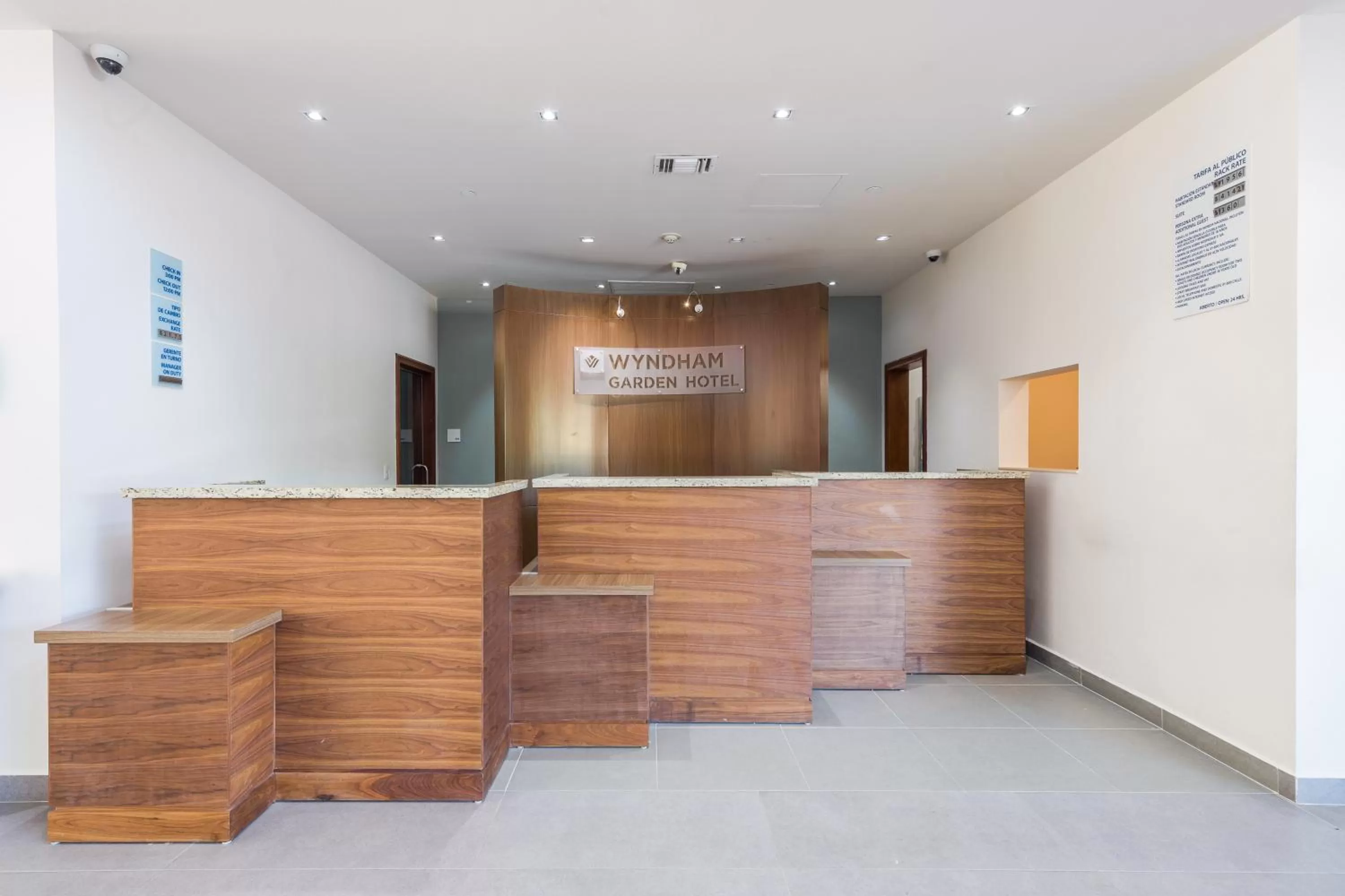 Lobby or reception in Wyndham Garden Playa del Carmen