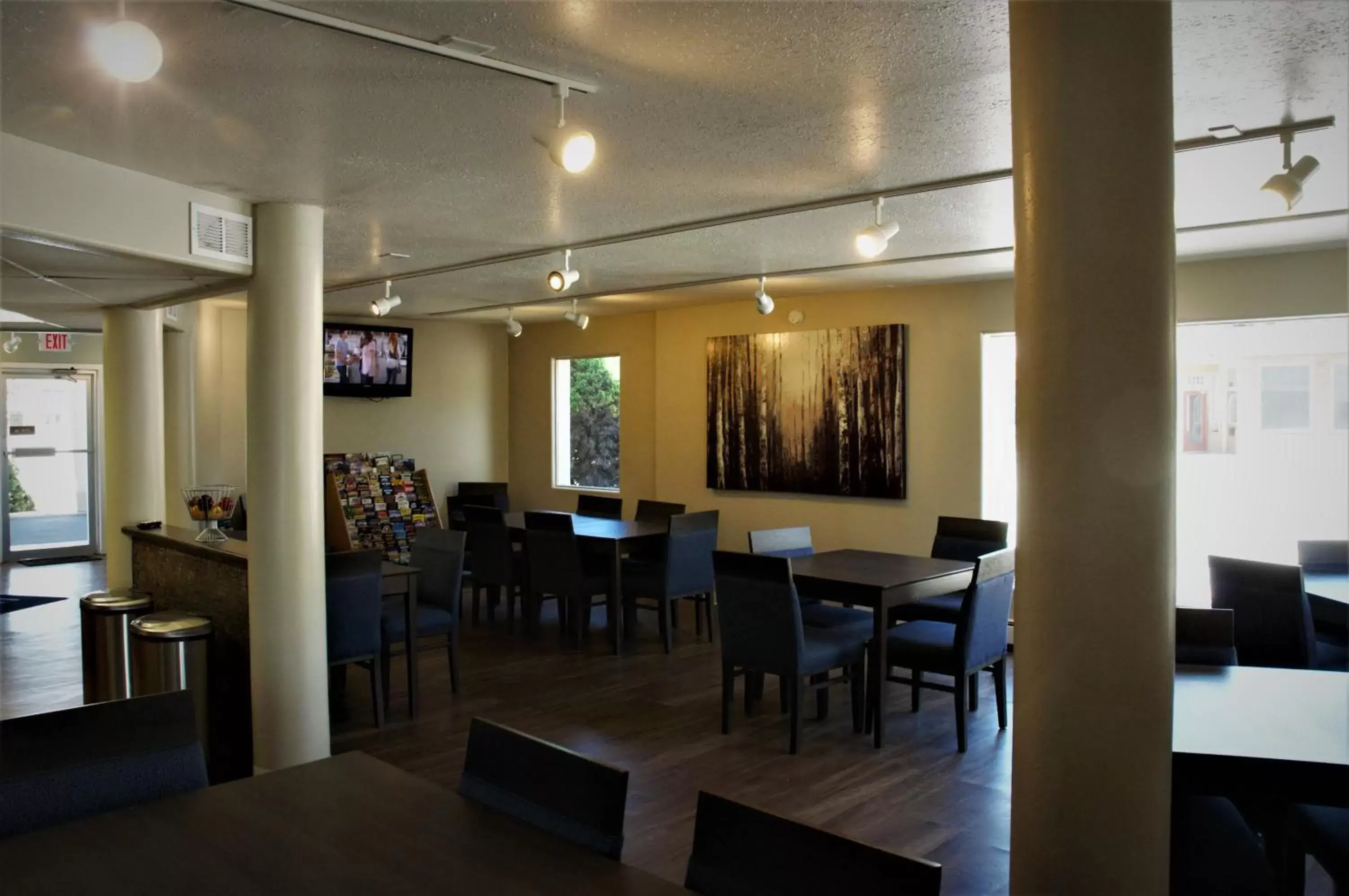 Lobby or reception, Restaurant/Places to Eat in Days Inn by Wyndham Durango