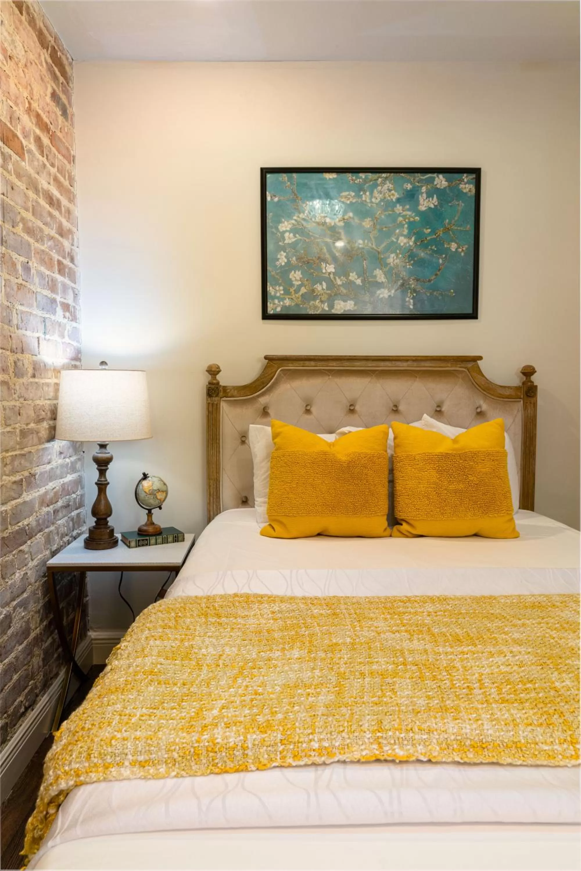 Bed in The Alexandre