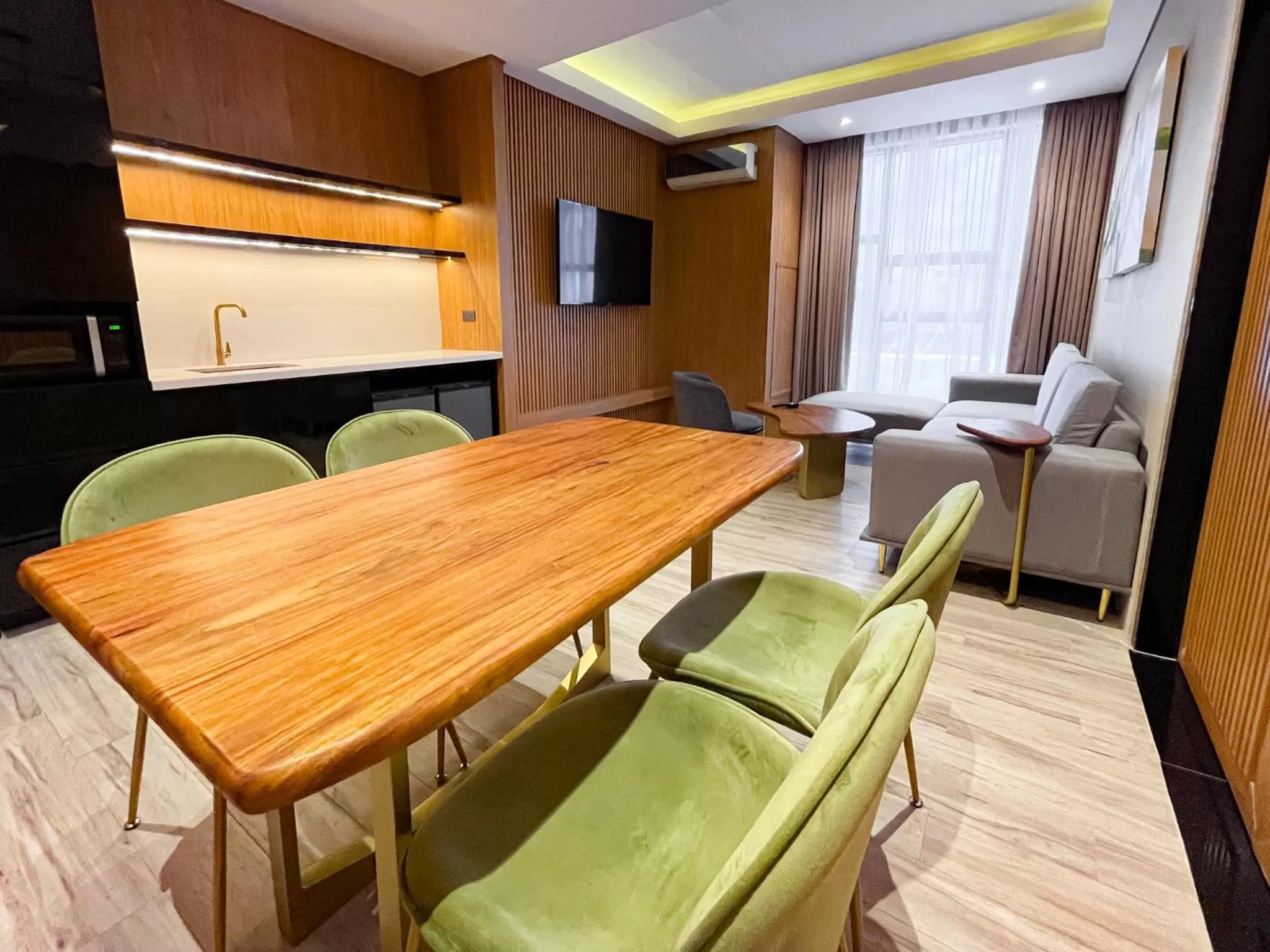 TV and multimedia in Ironwood Hotel