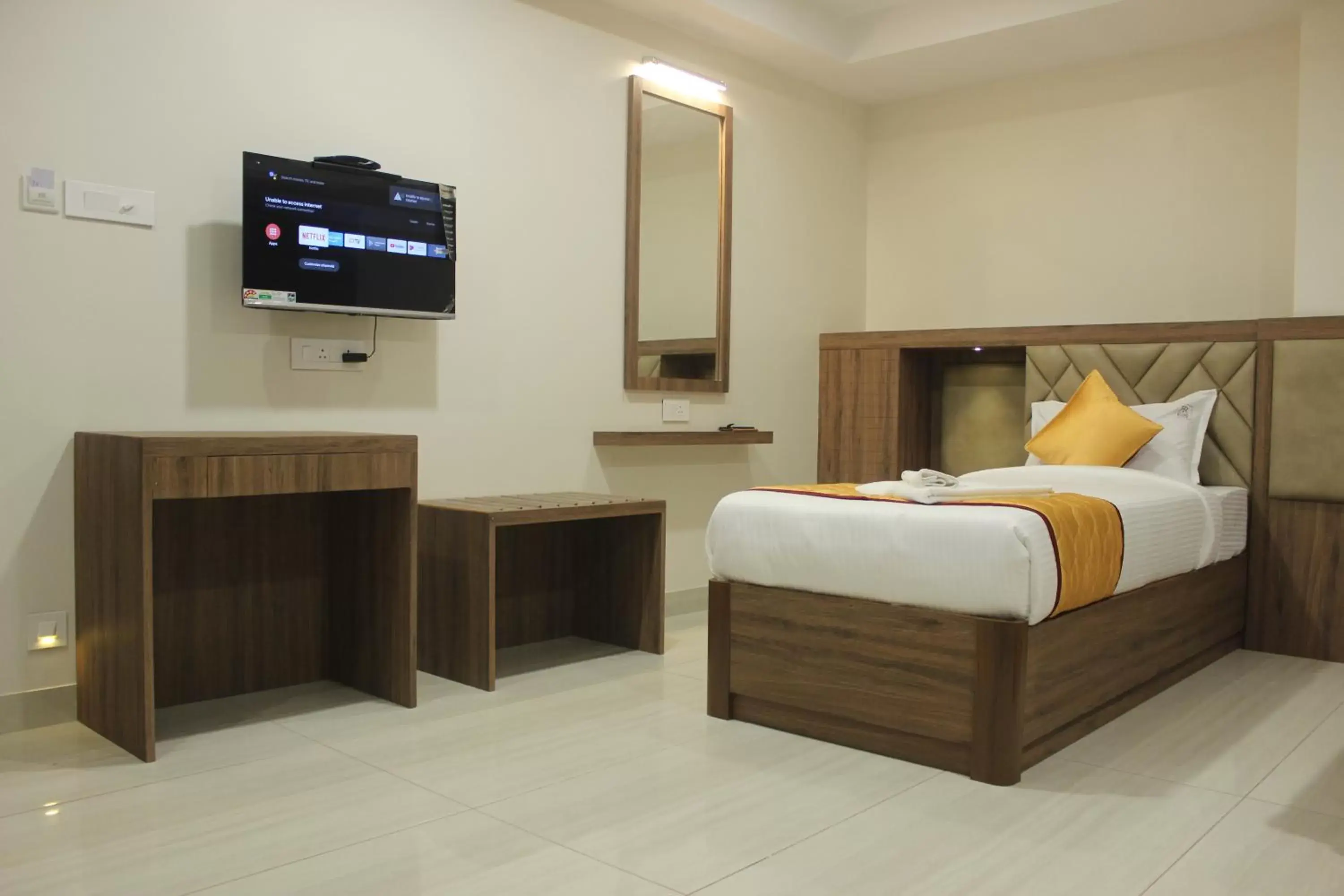 Bed in RR Mount Elite Suites Bed in RR Mount Elite Suites