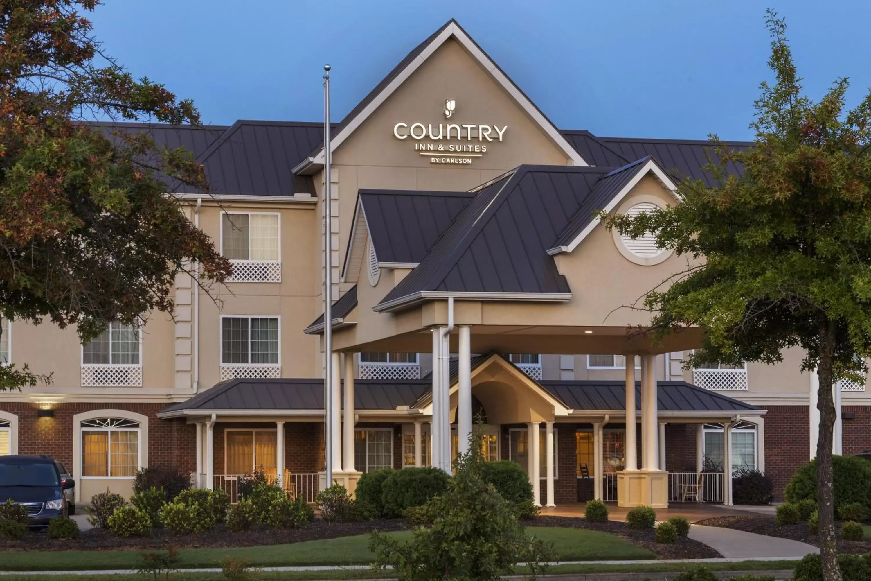 Facade/entrance, Property Building in Country Inn & Suites by Radisson, Madison, AL