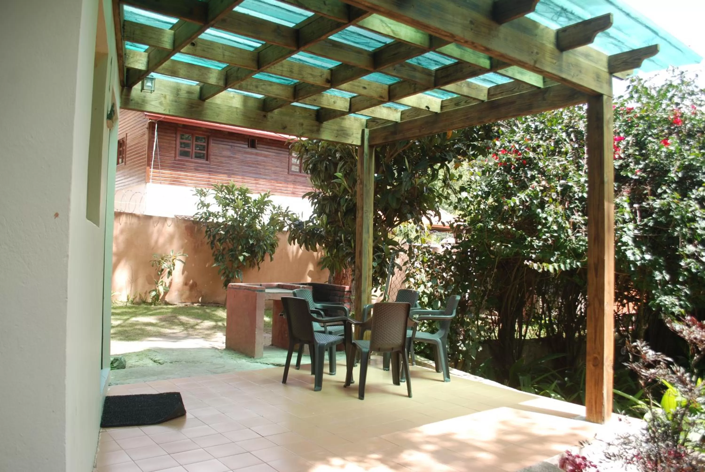 Patio in Hotel Rancho Constanza & Cabañas de la Montaña