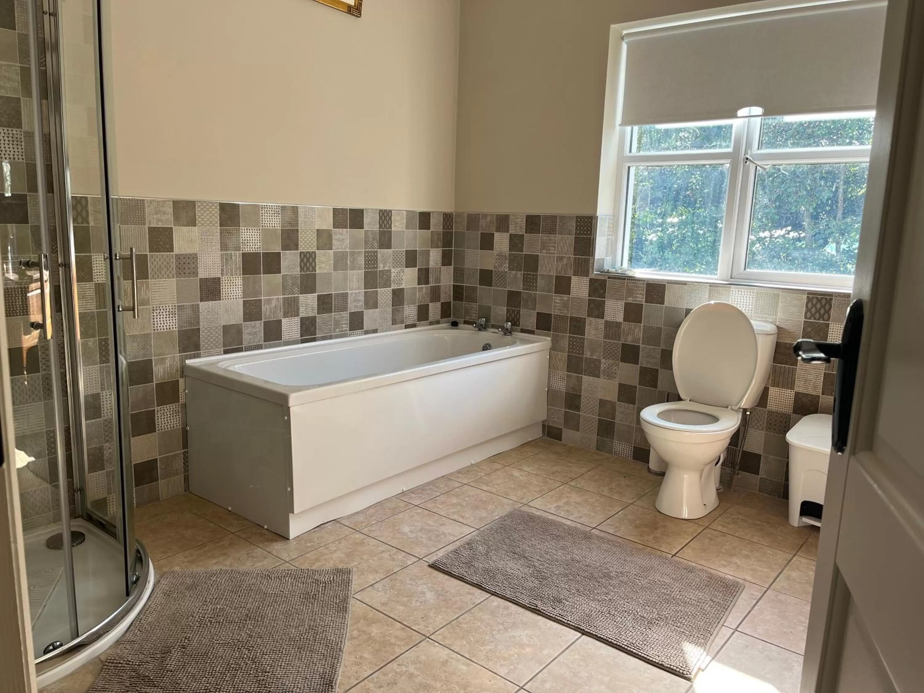 Bathroom in Strawberry View