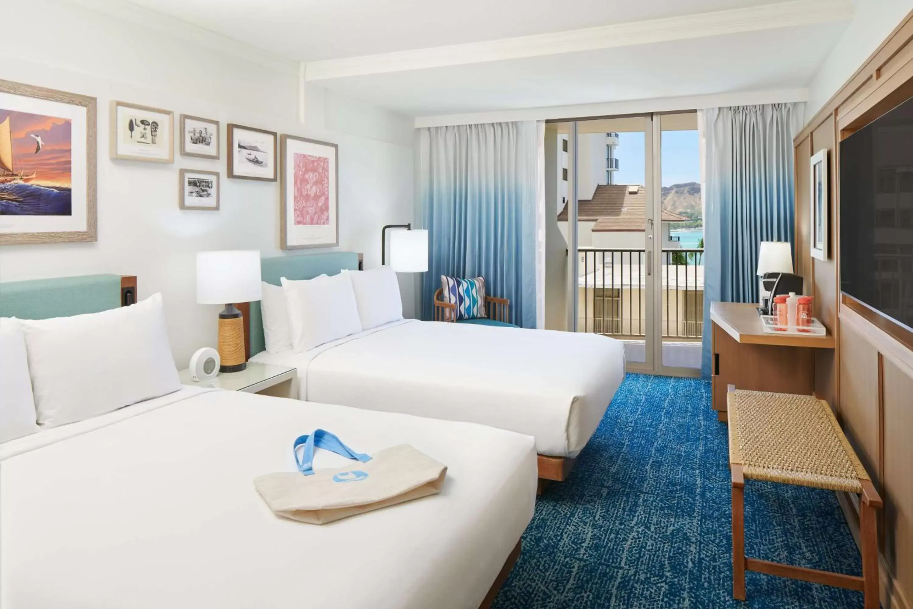 Bedroom in OUTRIGGER Reef Waikiki Beach Resort