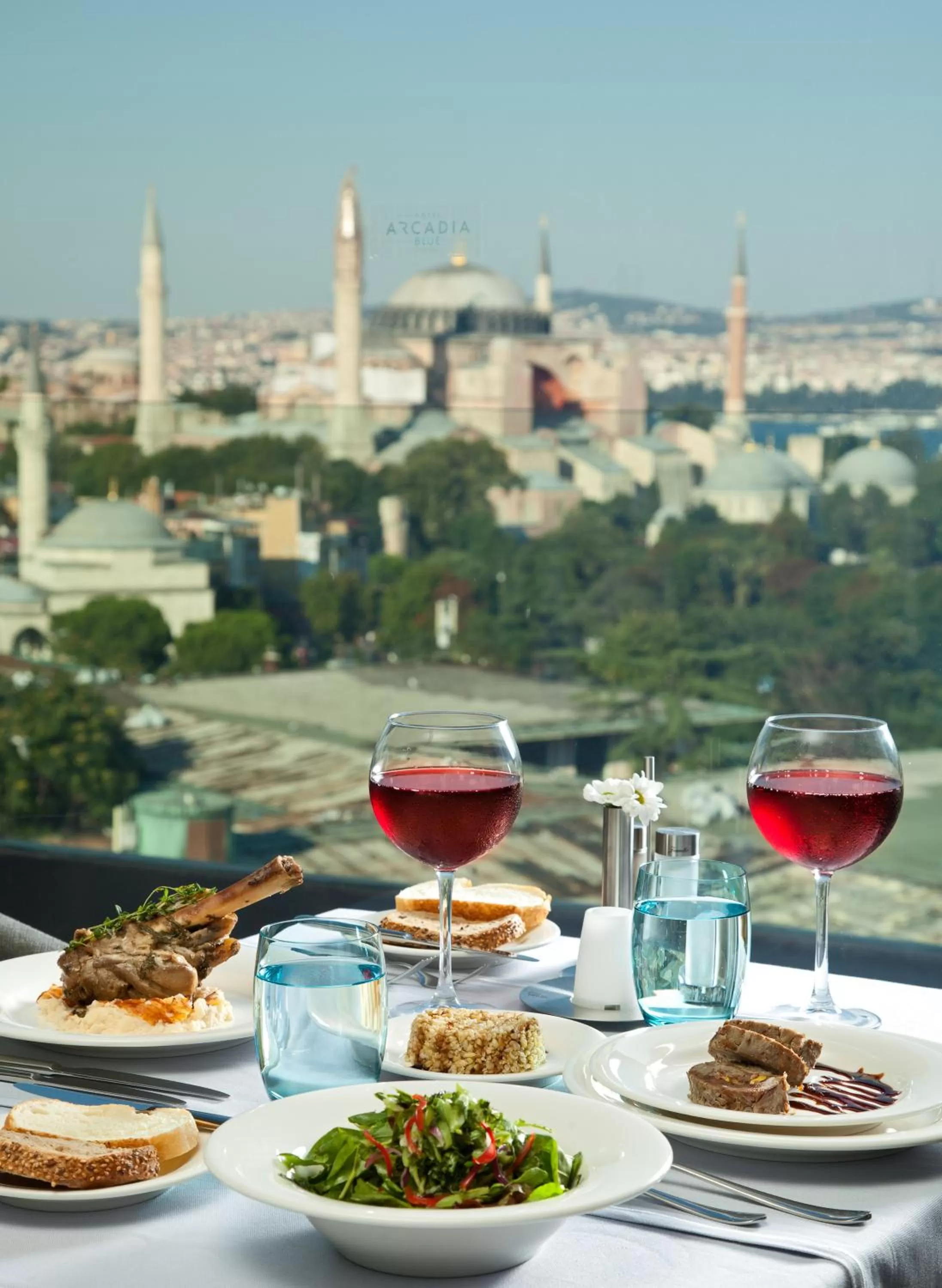 Restaurant/places to eat in Hotel Arcadia Blue Istanbul