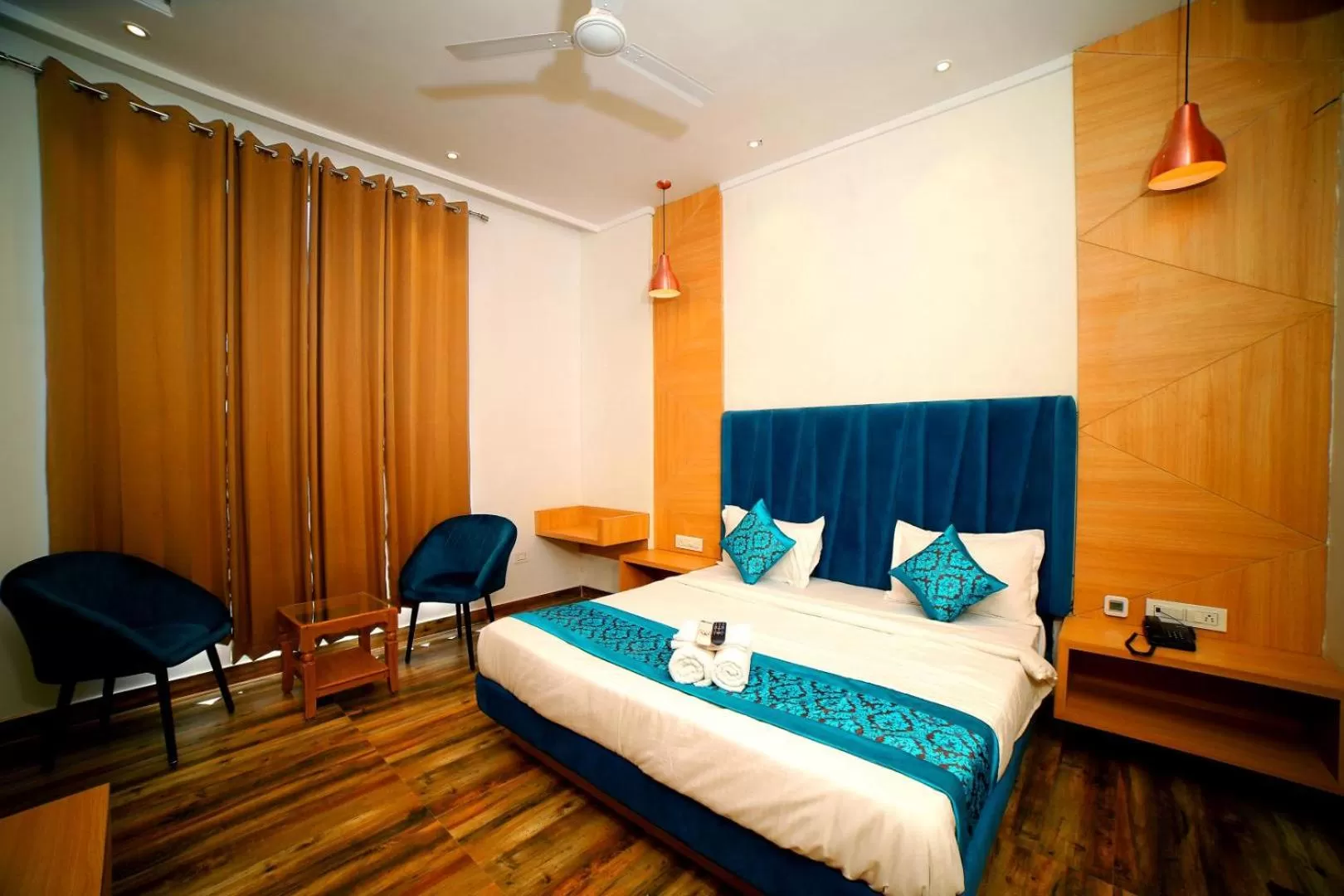 Property building, Bed in Hotel Diamond View